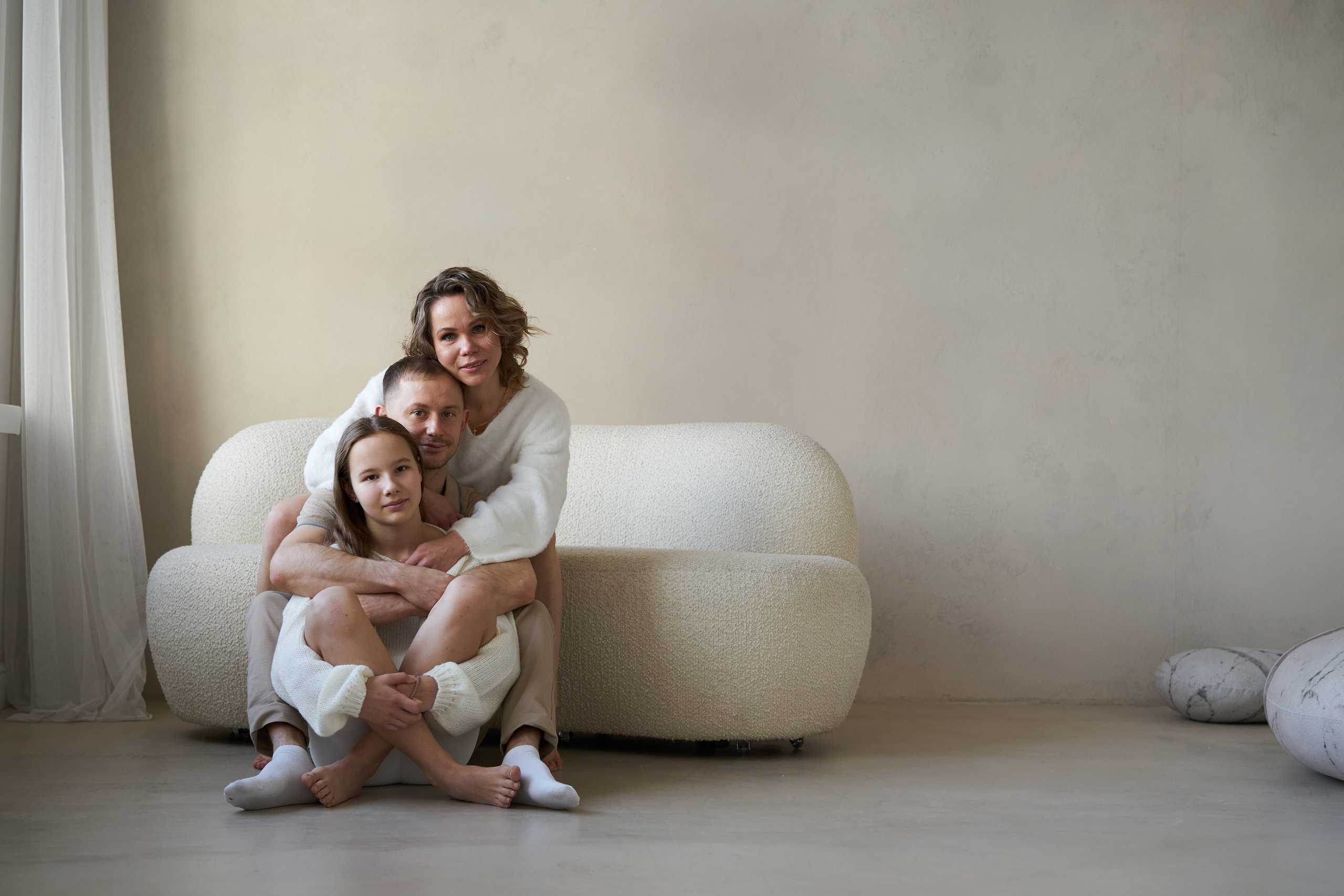 Семейная фотосессия в студии. Фотограф Екатеринбург Кокшарова Александра