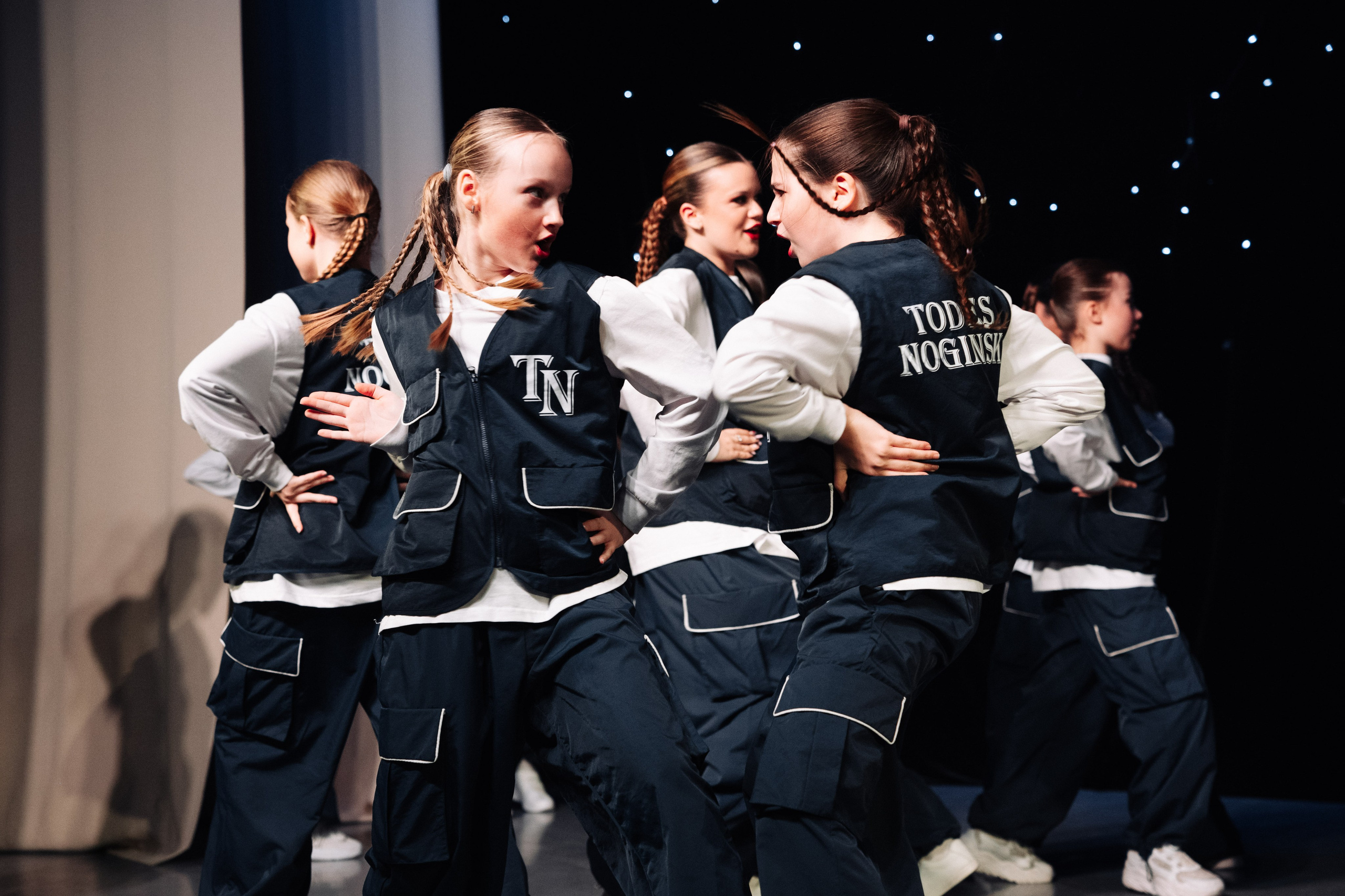 Благотворительный концерт в помощь Артему Сардаряну. Фотограф Артем Севостьянов. Профессиональная фотосъемка в Ногинске, Москве, Московской области и за границей