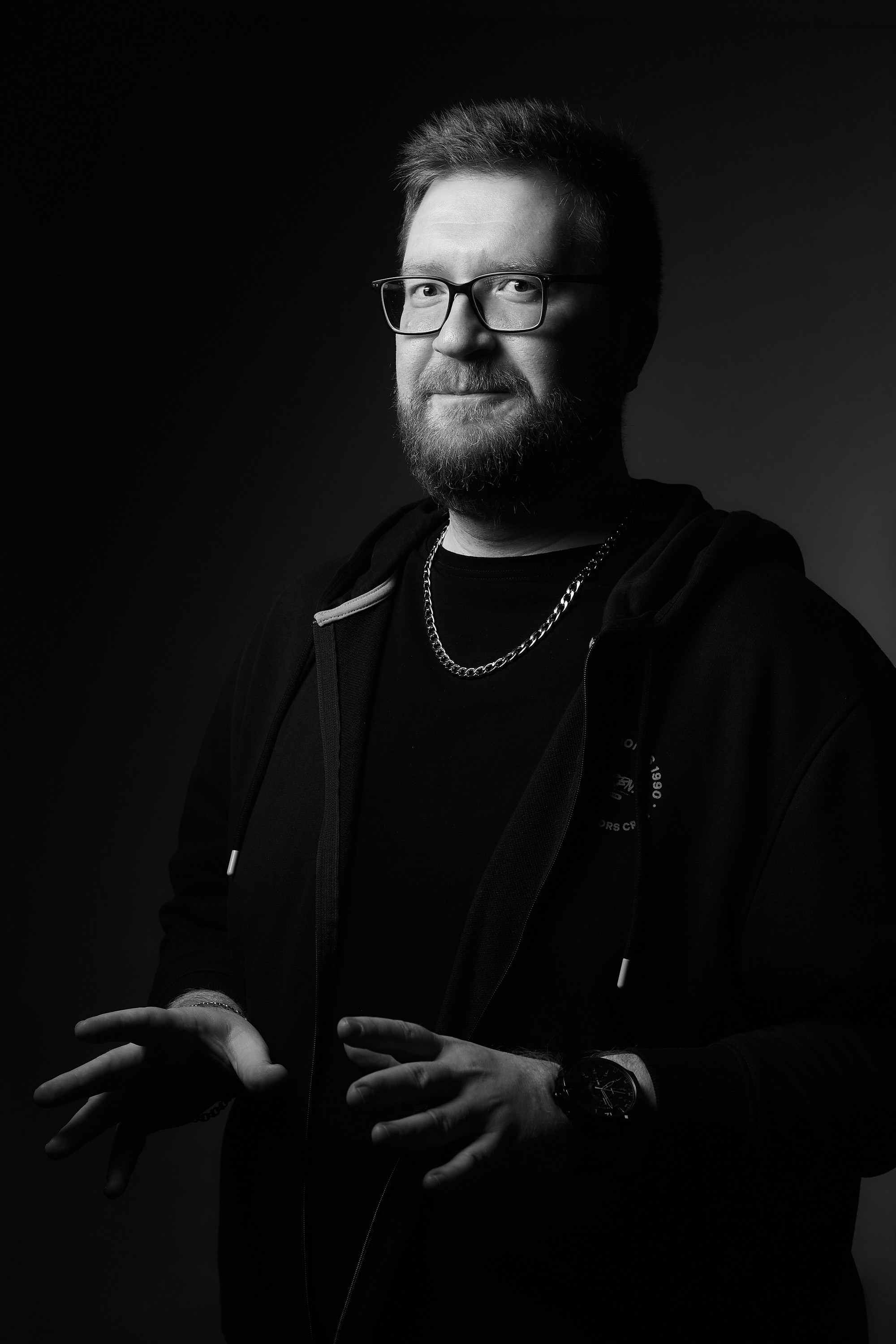 У меня дома (ЧБ)