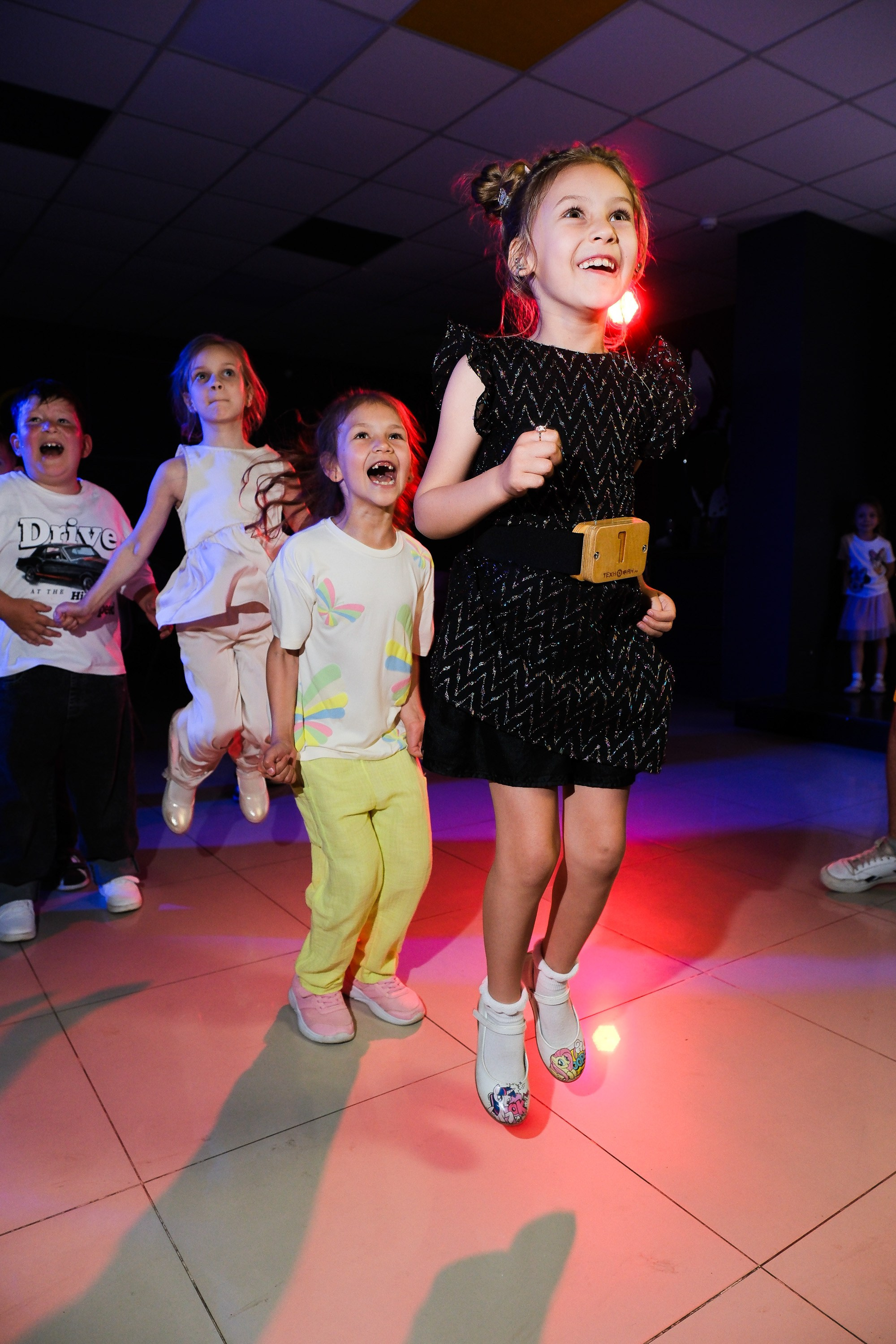 Детский сад. Выпуск. Вечер. Фотограф Анатолий Деникин