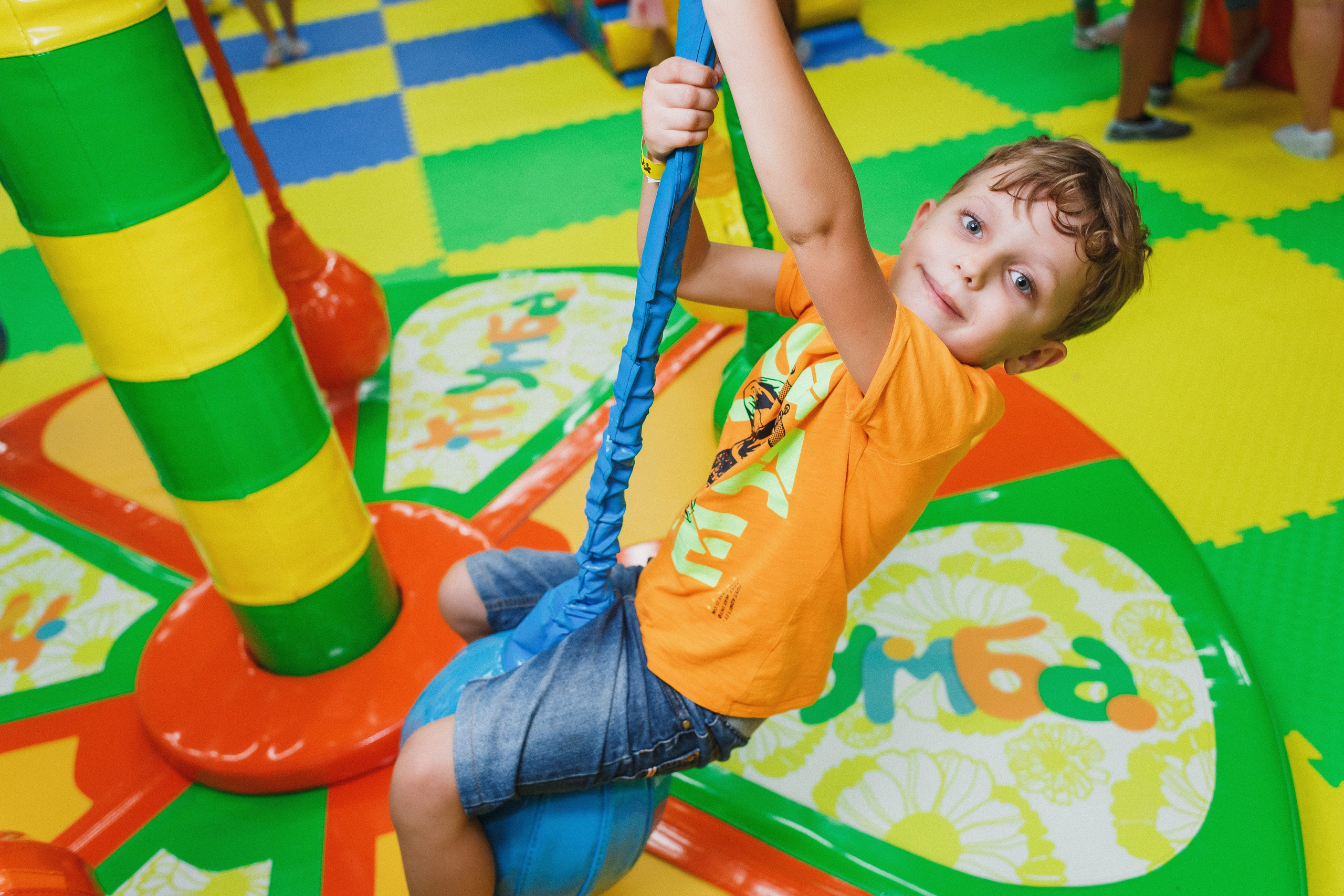 Волшебные моменты: детский праздник в игровой Клумба, Таганрог. Свадебный и семейный фотограф в Таганроге Бакарюк Антон