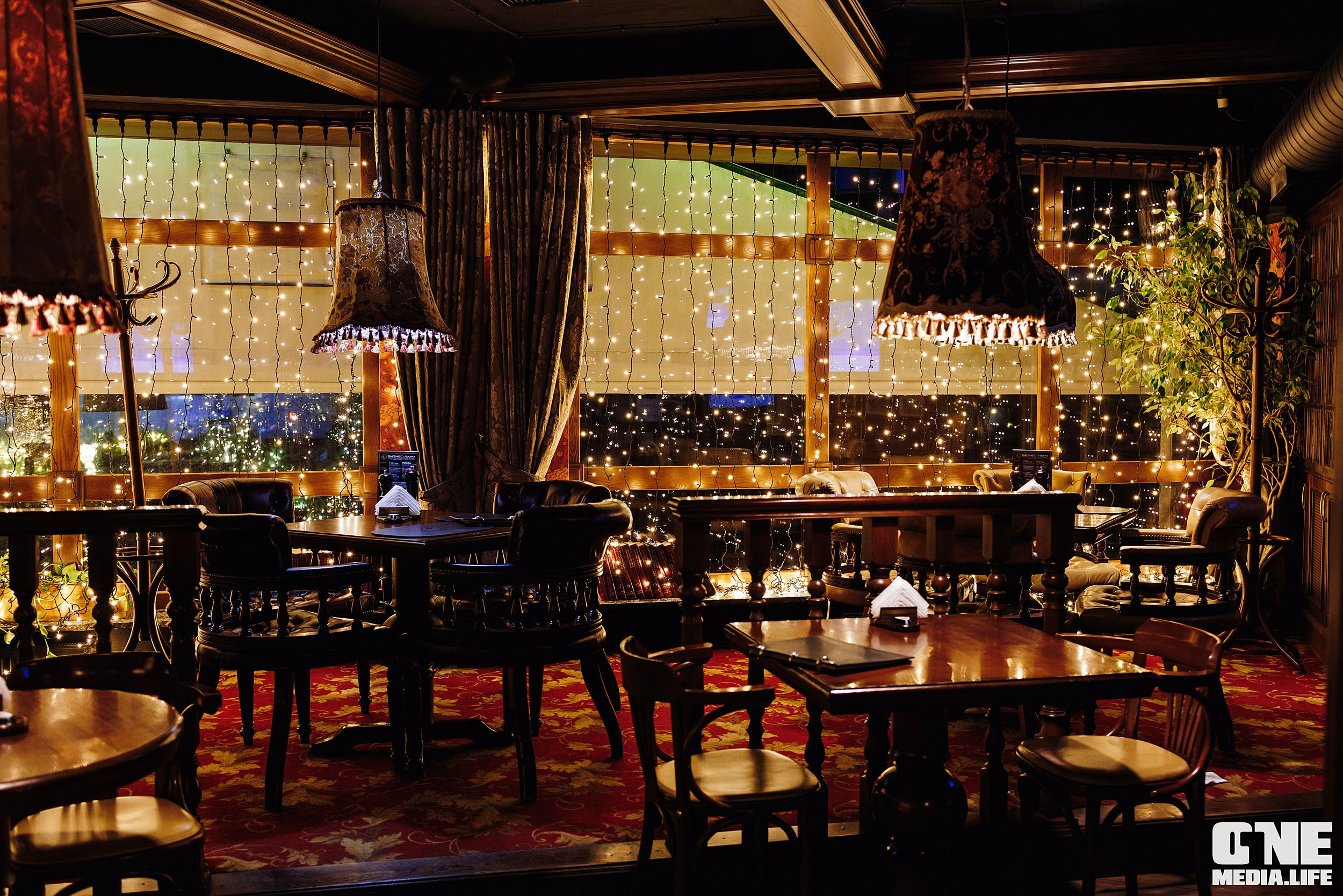 Фоторепортаж из Планеты. One Media Life: фоторепортажи, фотоотчеты с мероприятий и заведений