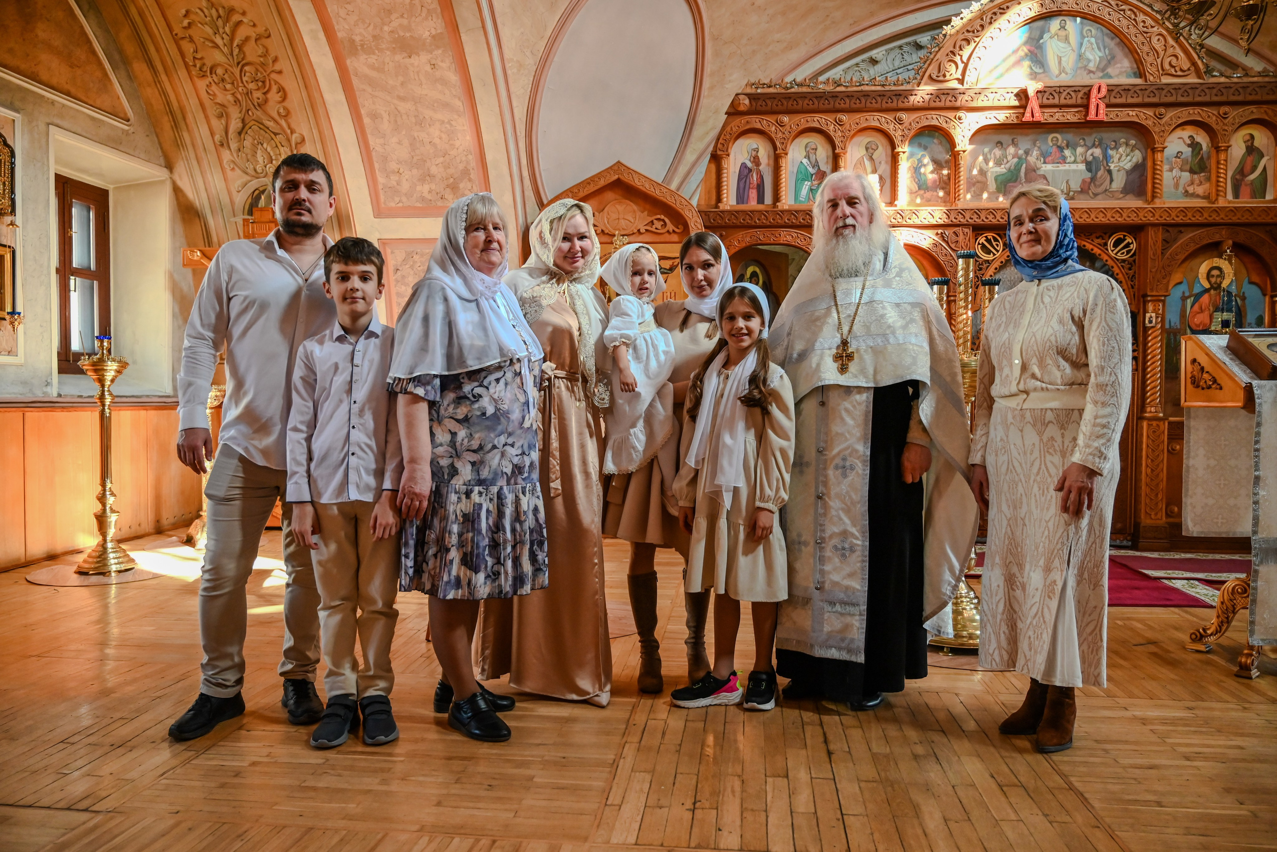 Крещение мама Анна. Семейный и детский фотограф Москва
