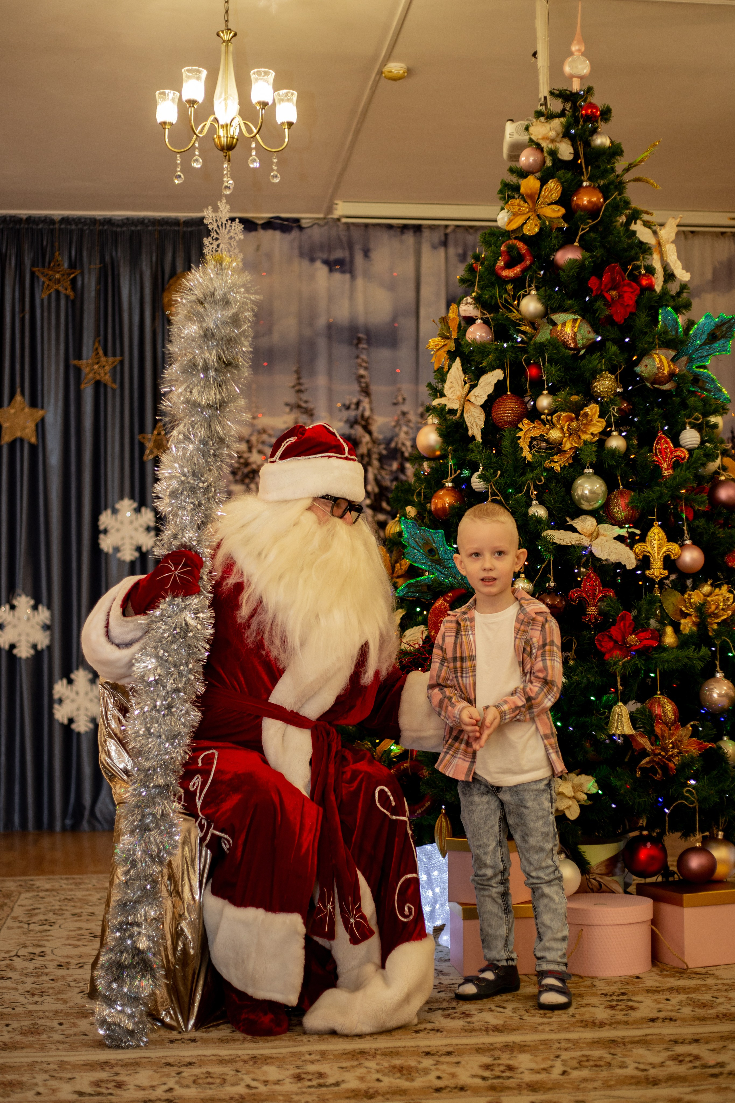 Утренник в детском саду. Https://malovafoto.ru