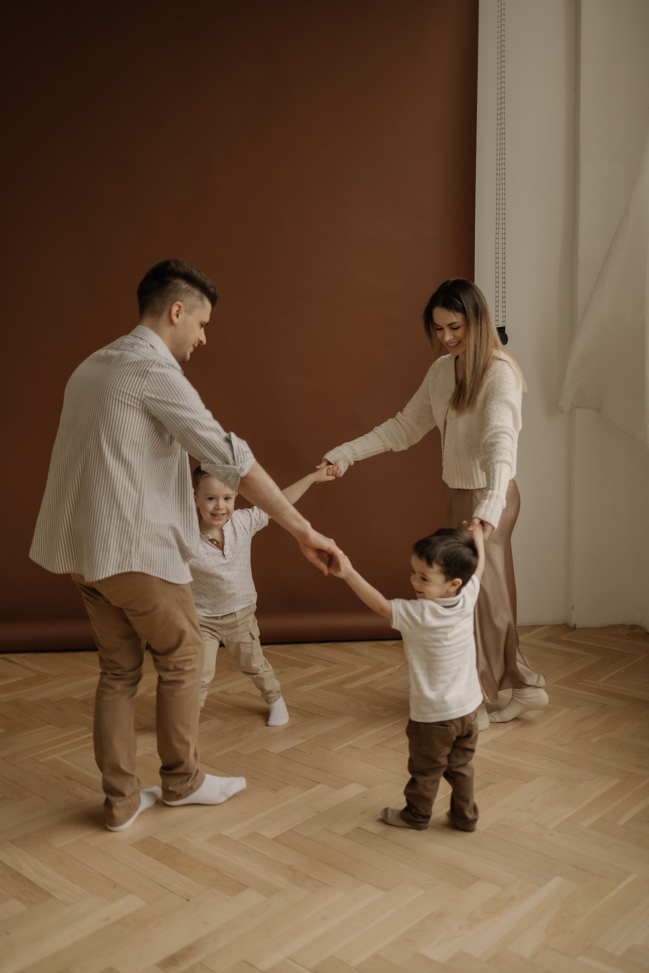 Инна, Иван и малыши Егор и Саша. Семейный, домашний, ньюборн фотограф Москва Цветкова Елизавета