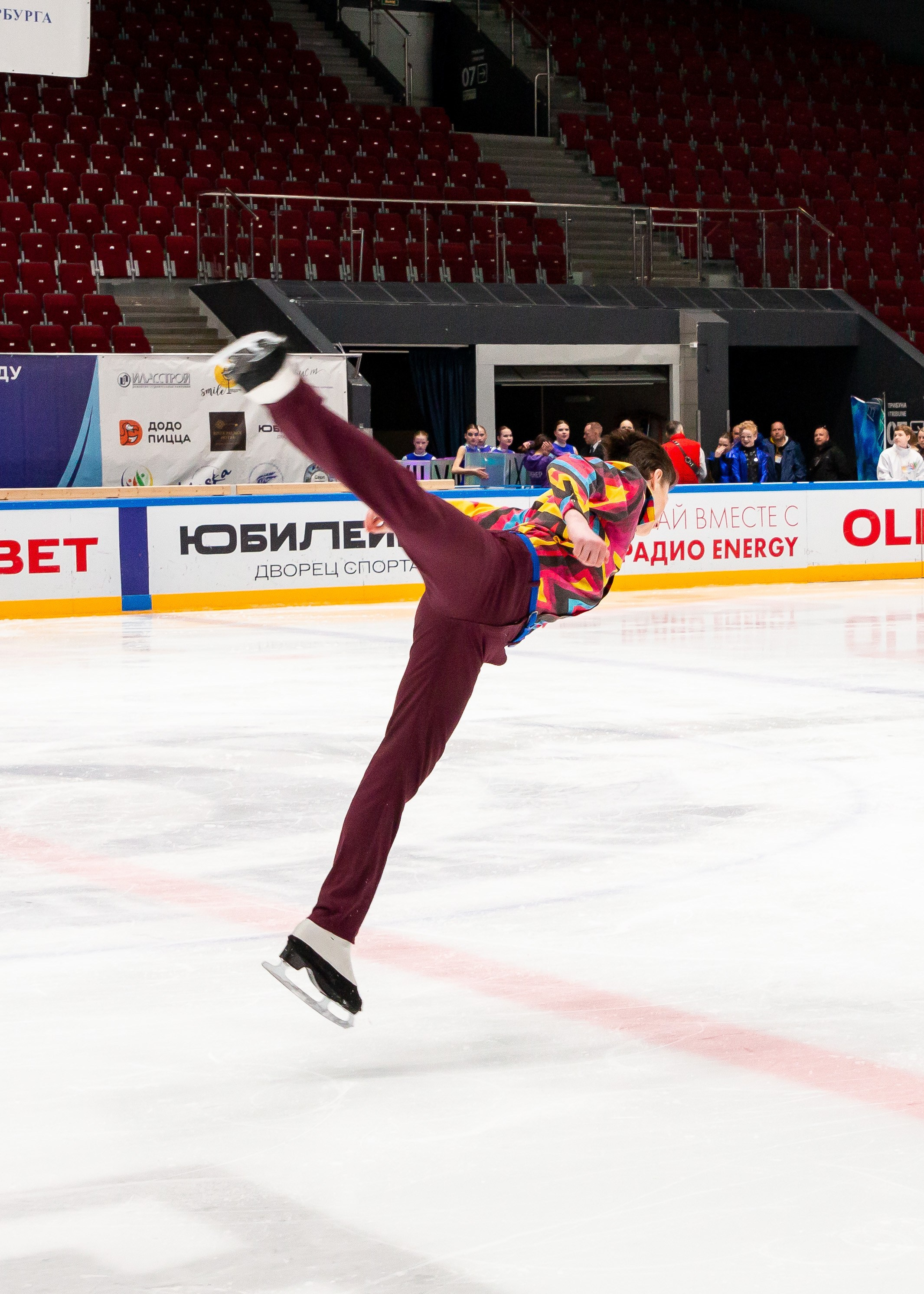 VII Ежегодный фестиваль массовых танцев на льду и фигурного катания «Петровский лёд» Санкт-Петербург 2024. Репортажный фотограф в Москве