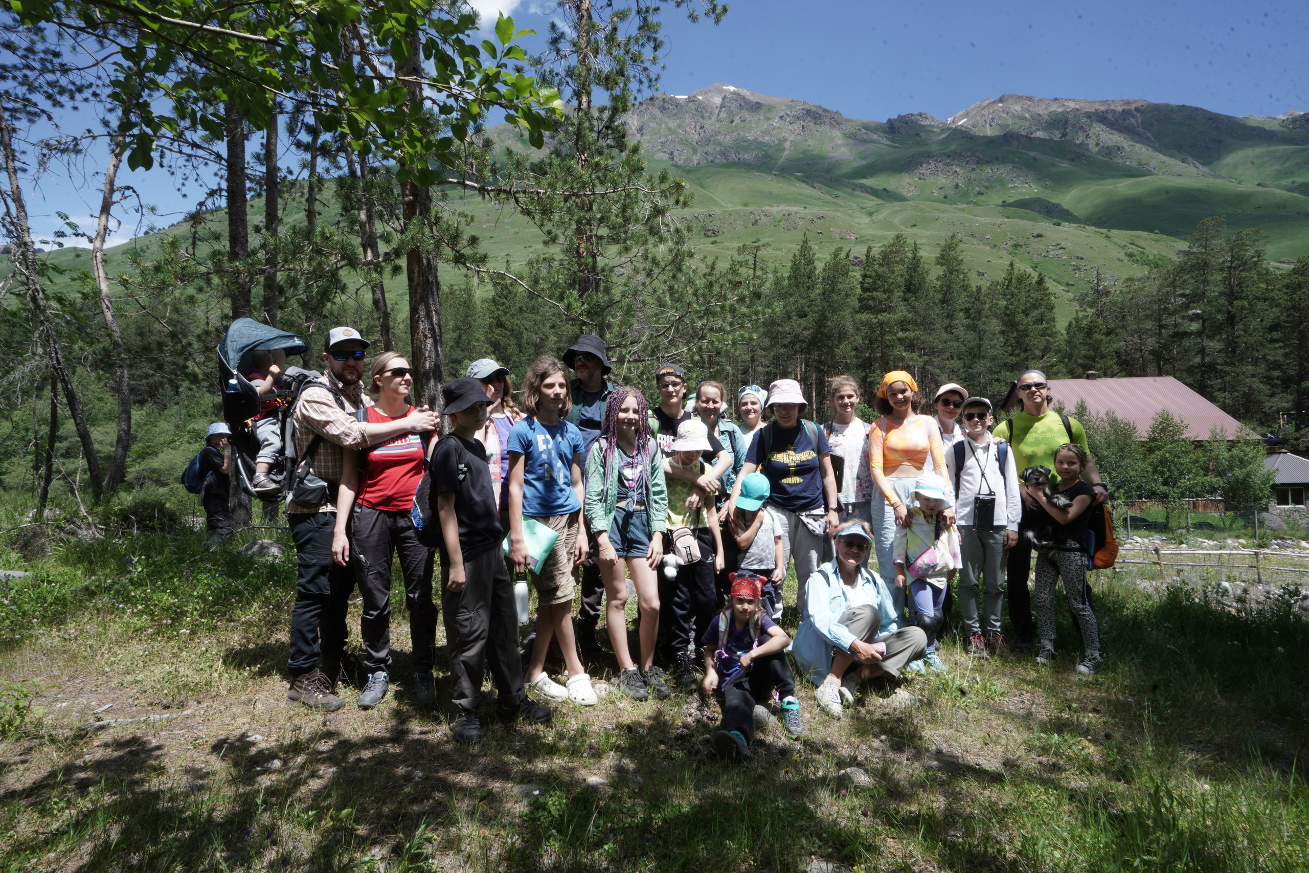 Эльбрус 2023 Маша Саша Дима. Заставка