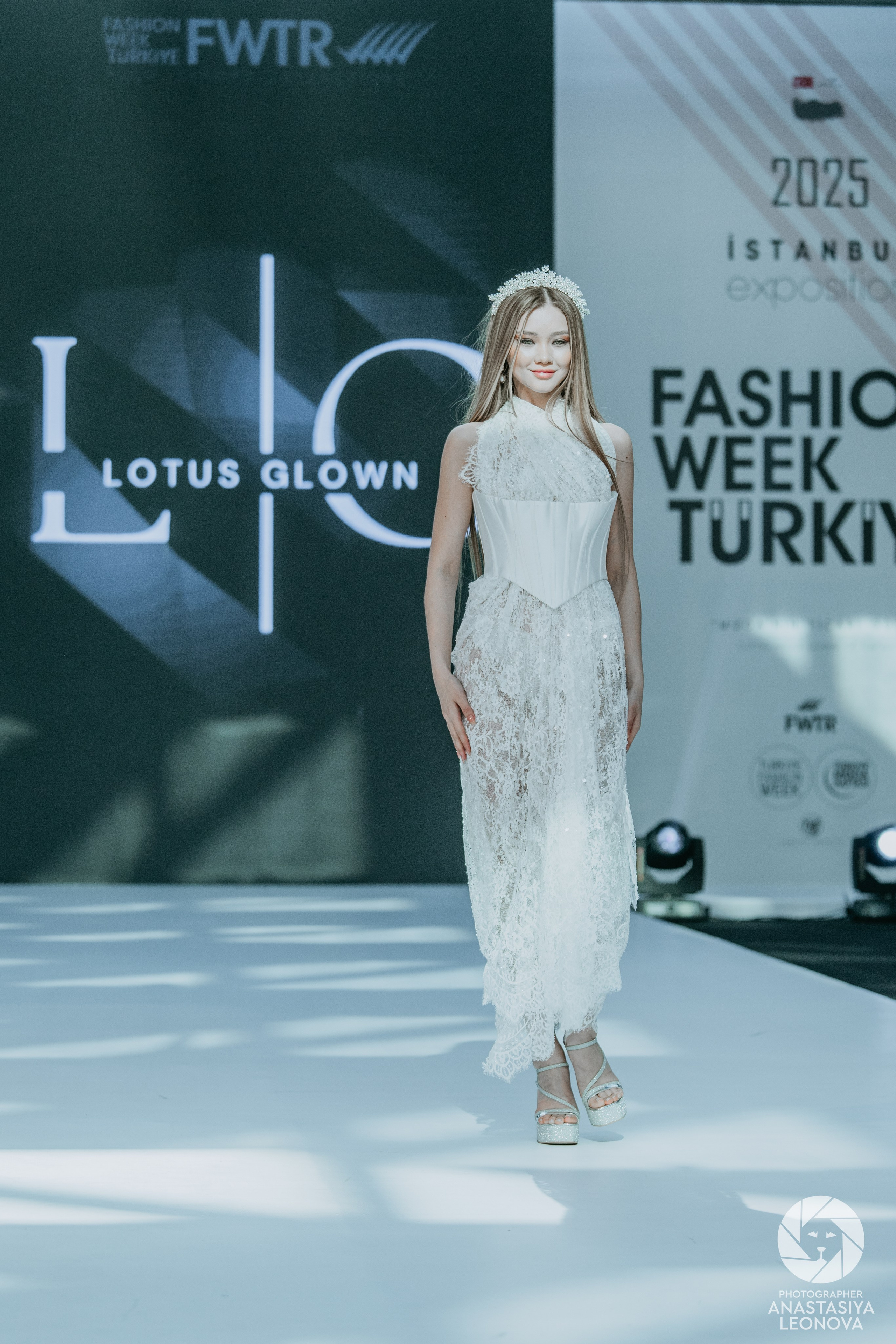 Fashion Week Türkiye [spring, 2025]. Anastasia Leonowa