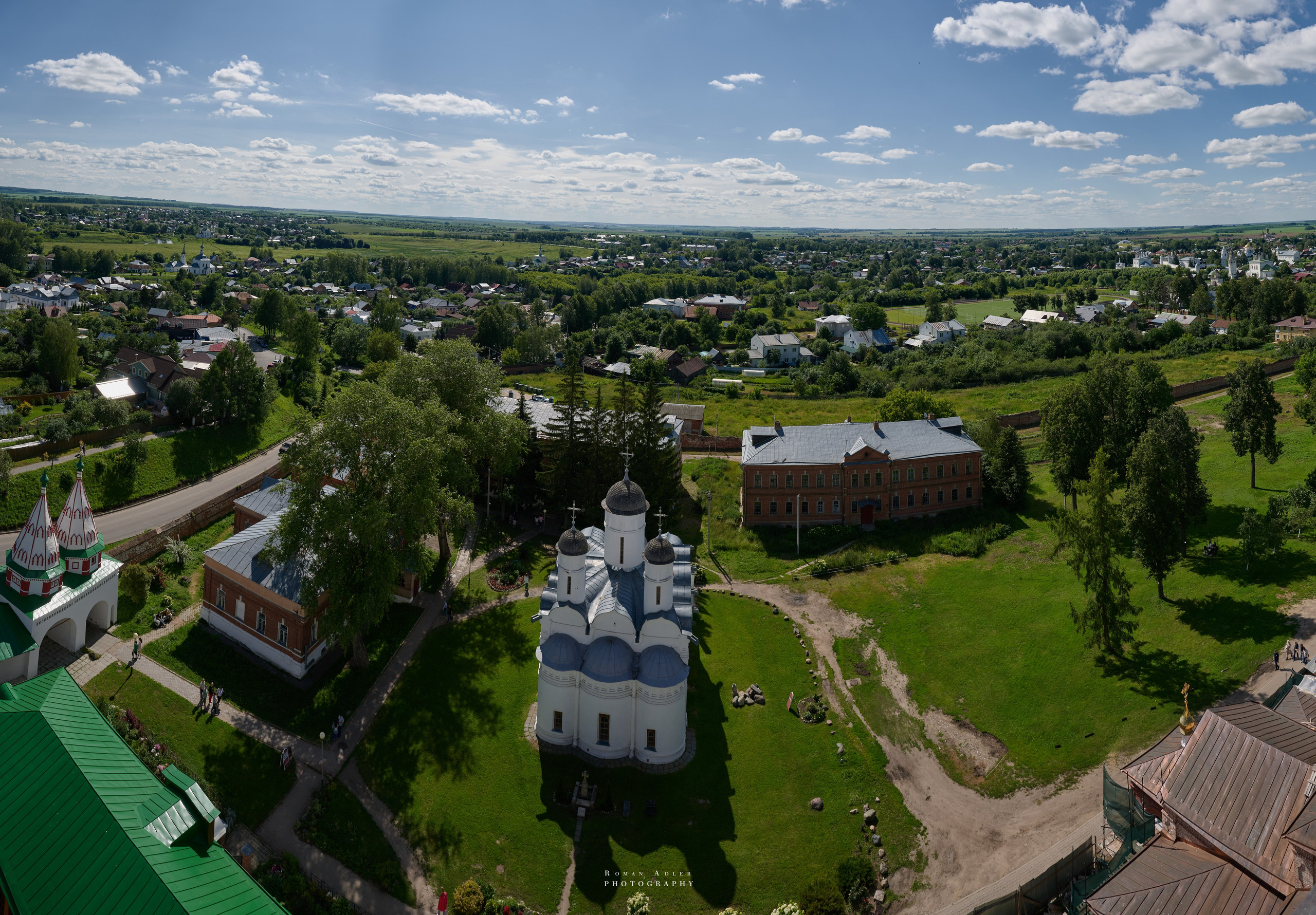 Суздаль. Июнь 2025. Фотограф Роман Адлер