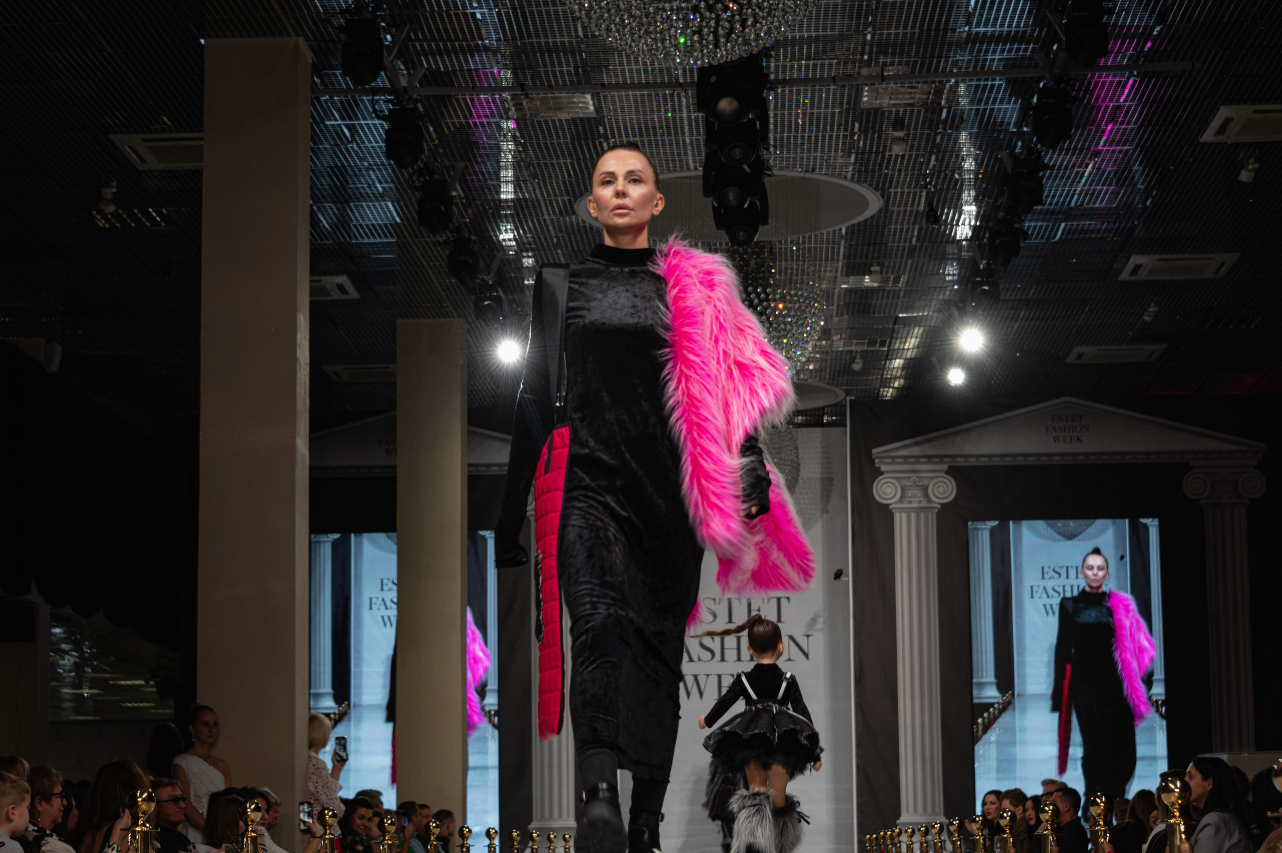 Estet Fashion Week-2023. Фотограф Роман Адлер