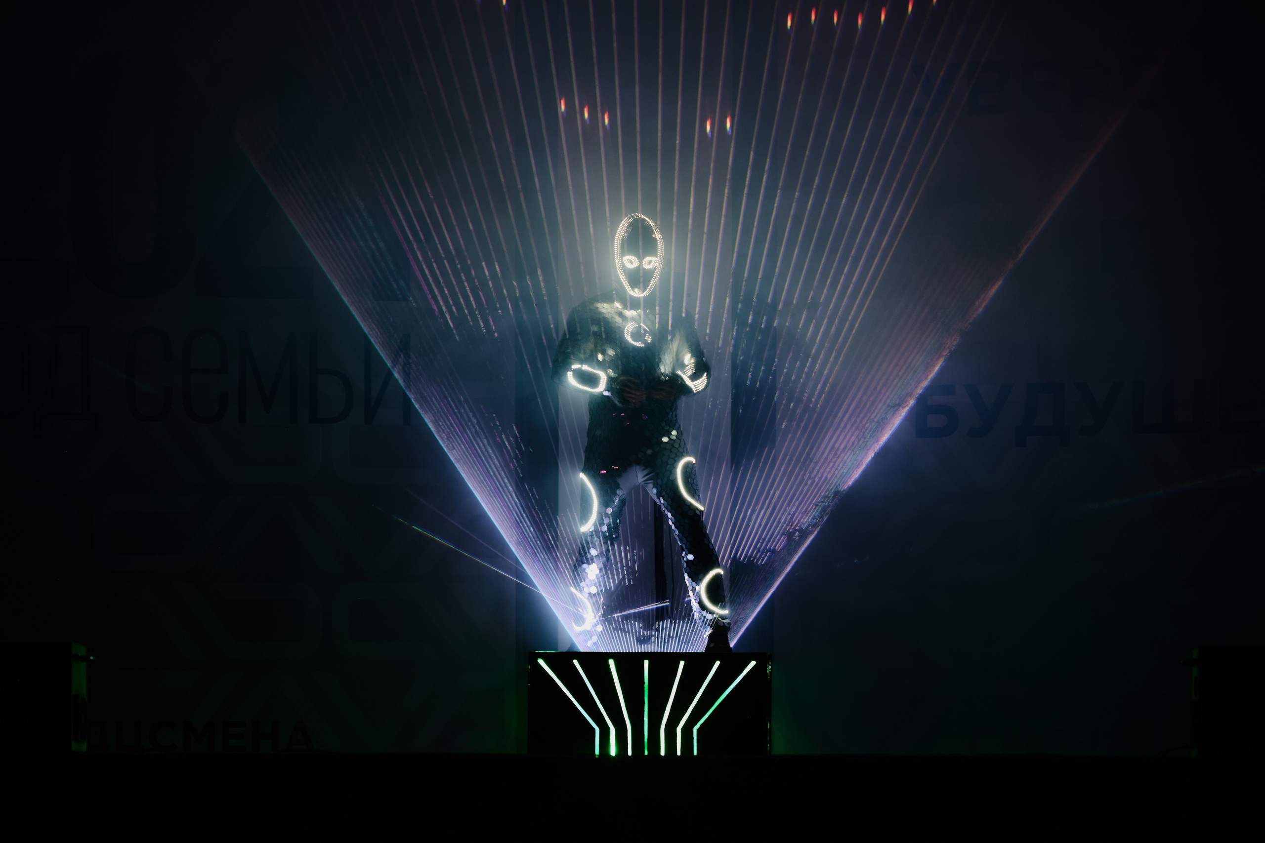 Открытие смены «Юный Геолог». ВДЦ «Смена» Авугст 2024 Анапа. Фотограф Роман Адлер