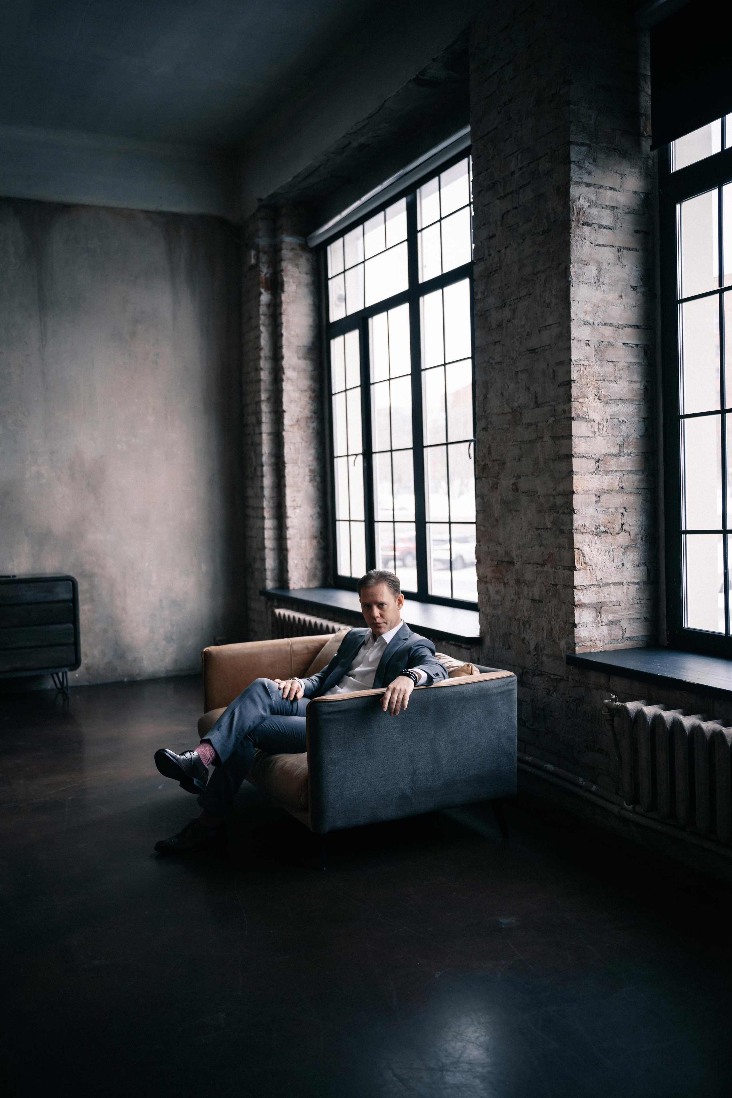 Бизнес фотосессия коуча Дмитрия Ощепкова