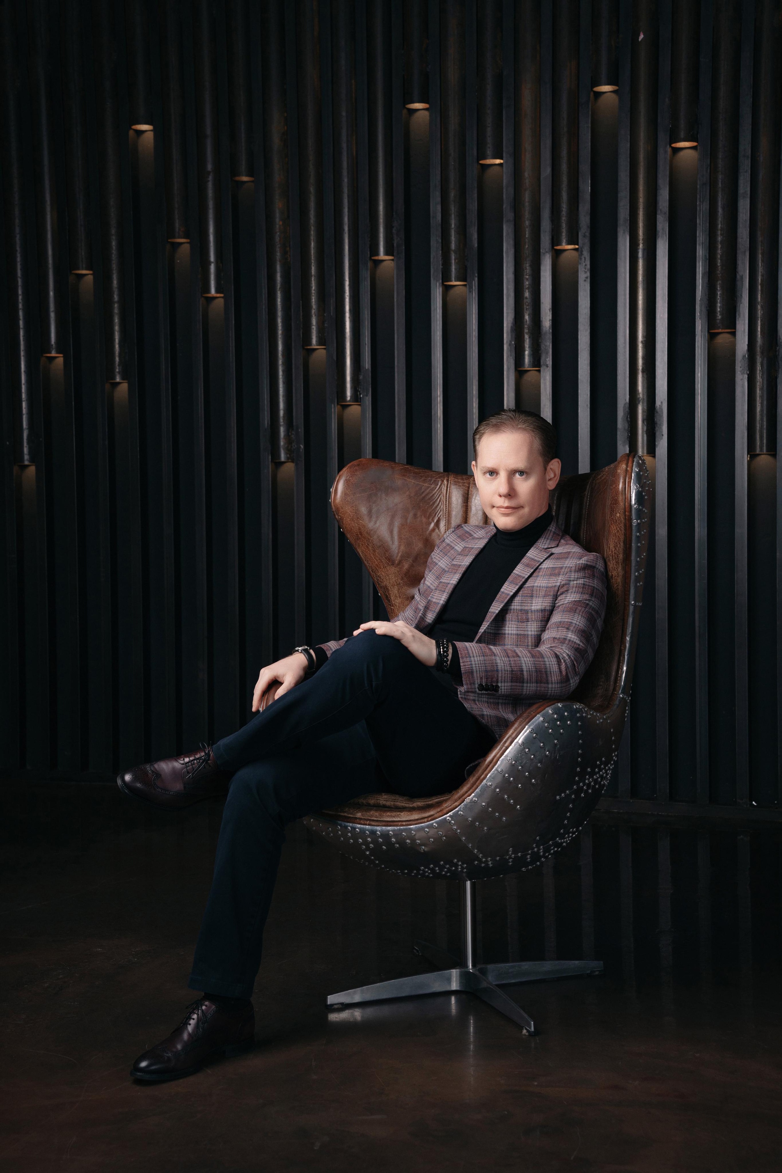 Бизнес фотосессия коуча Дмитрия Ощепкова