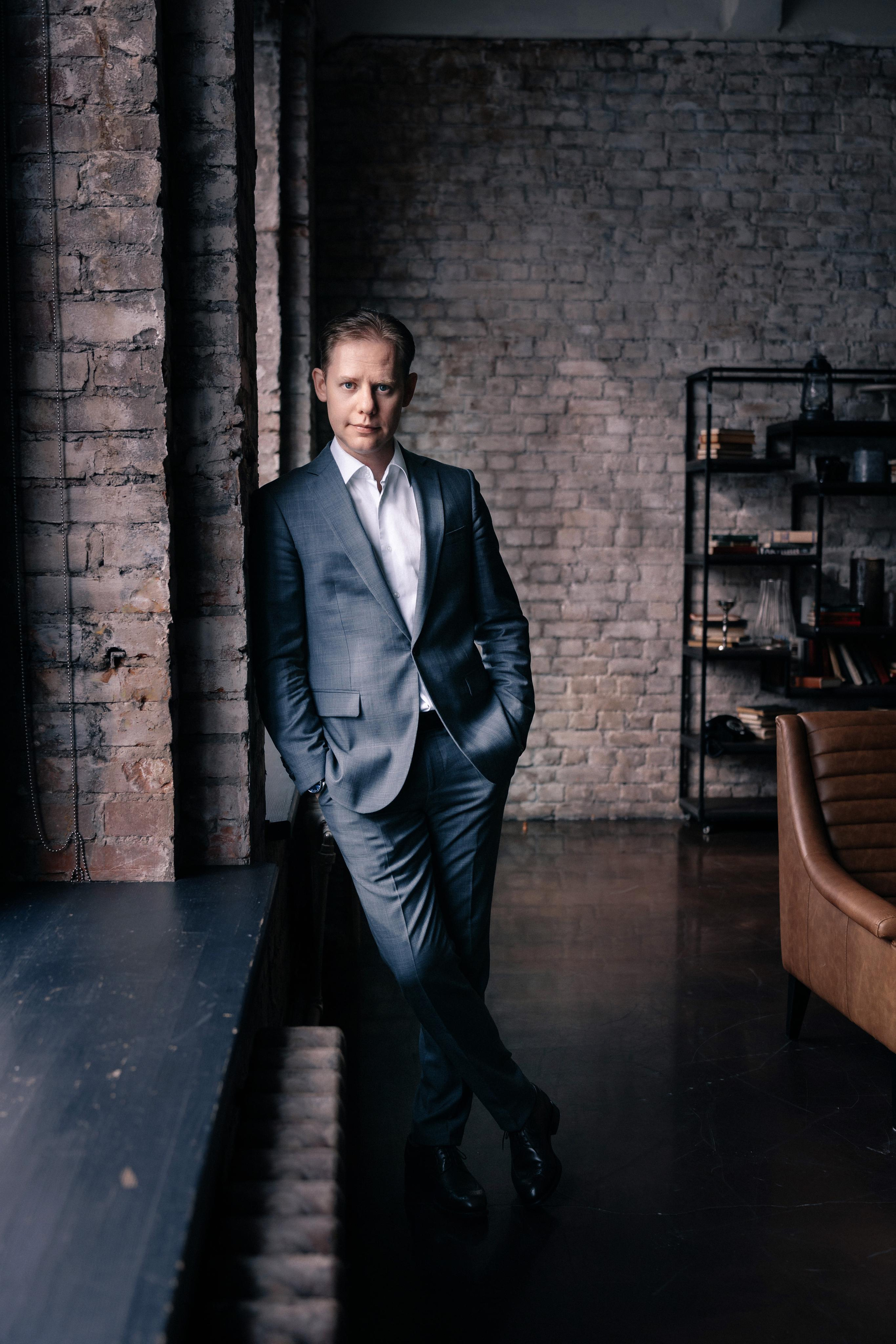 Бизнес фотосессия коуча Дмитрия Ощепкова