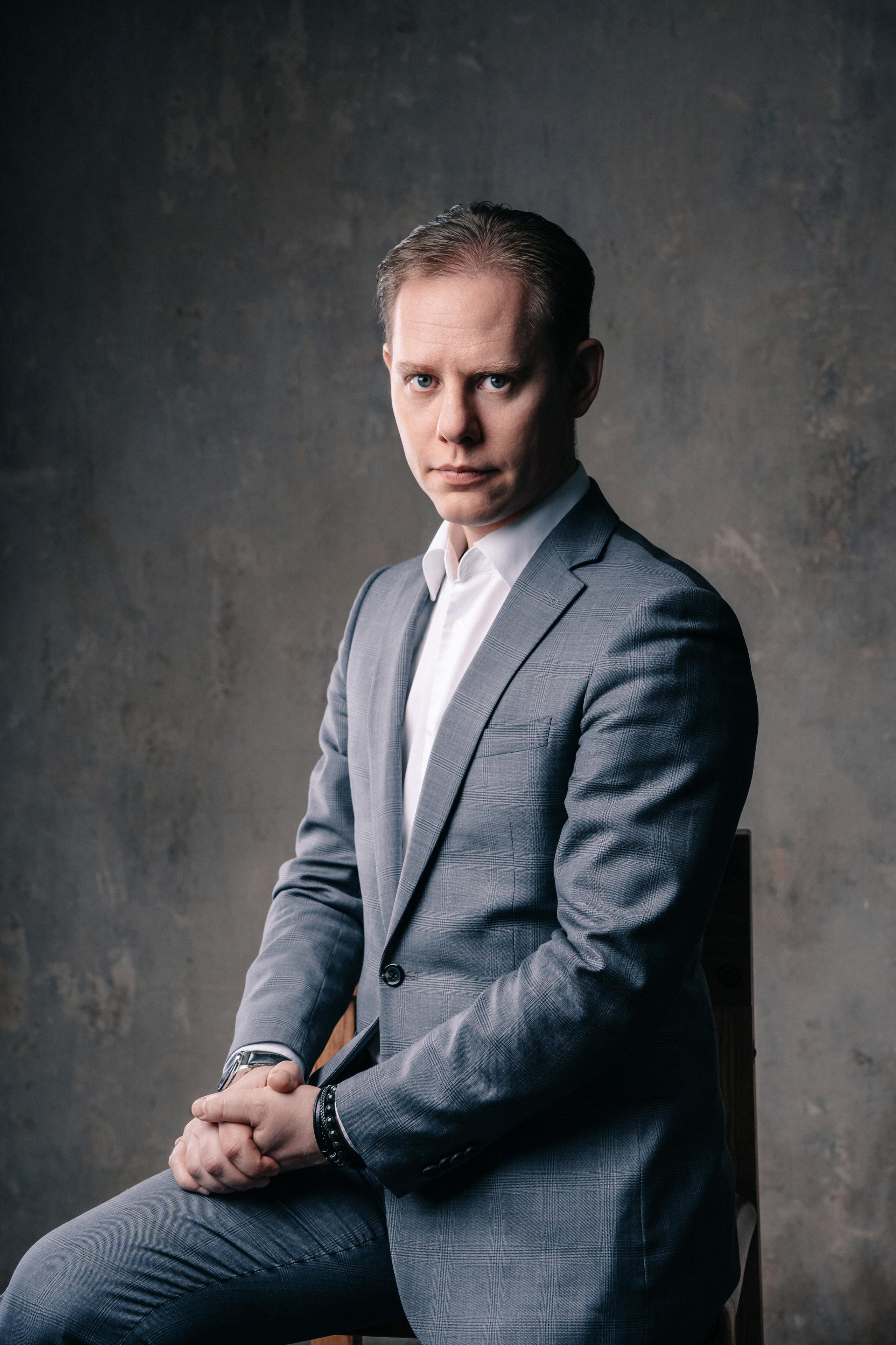 Бизнес фотосессия коуча Дмитрия Ощепкова