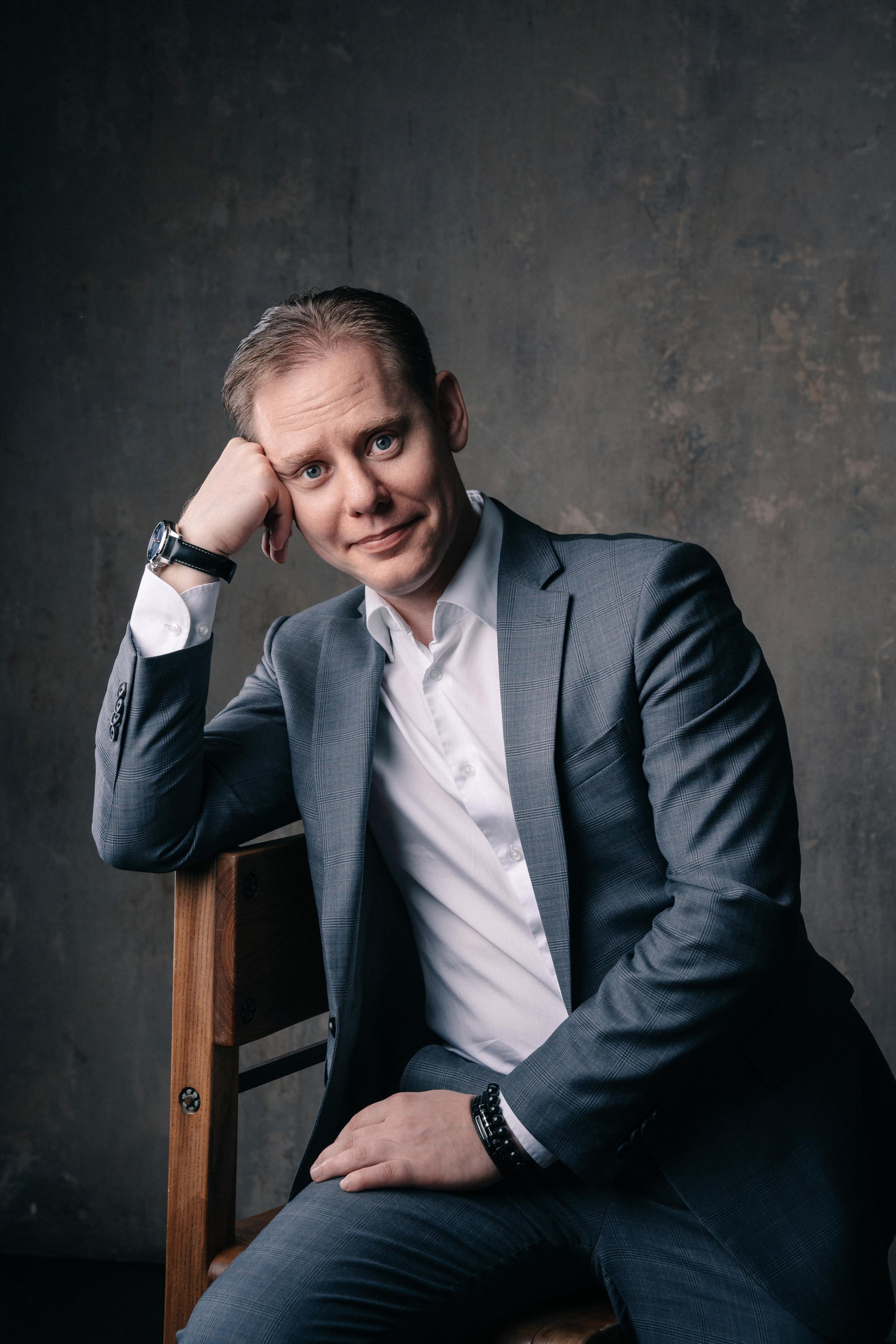 Бизнес фотосессия коуча Дмитрия Ощепкова