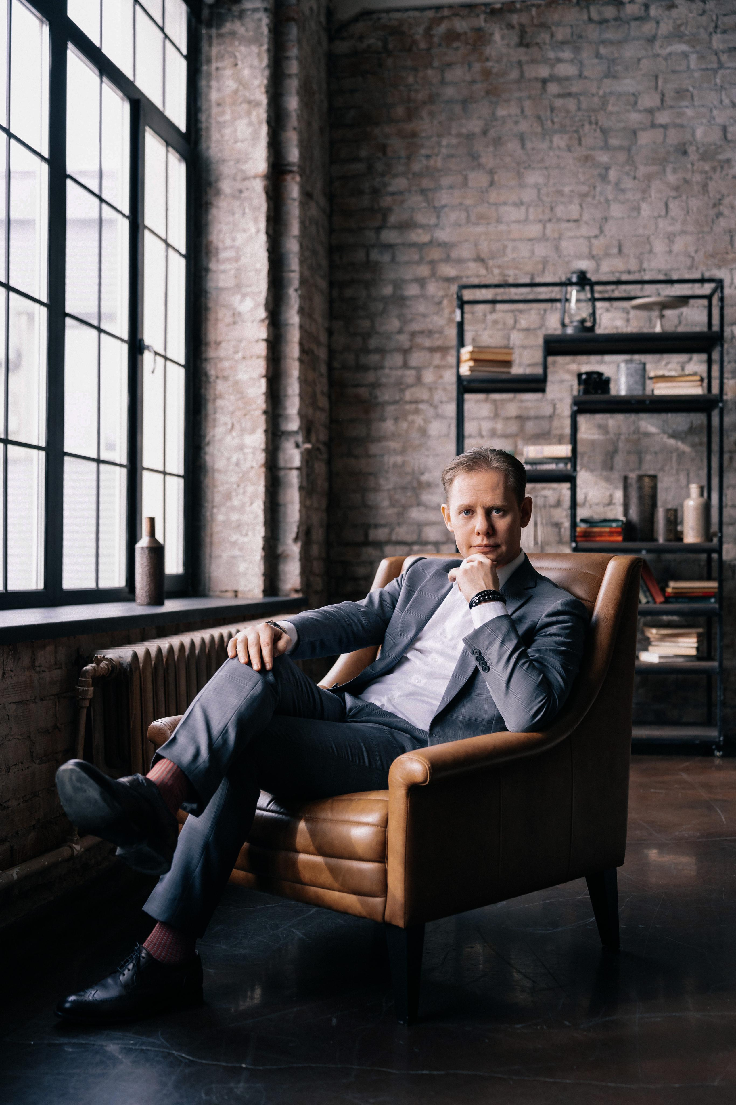 Бизнес фотосессия коуча Дмитрия Ощепкова