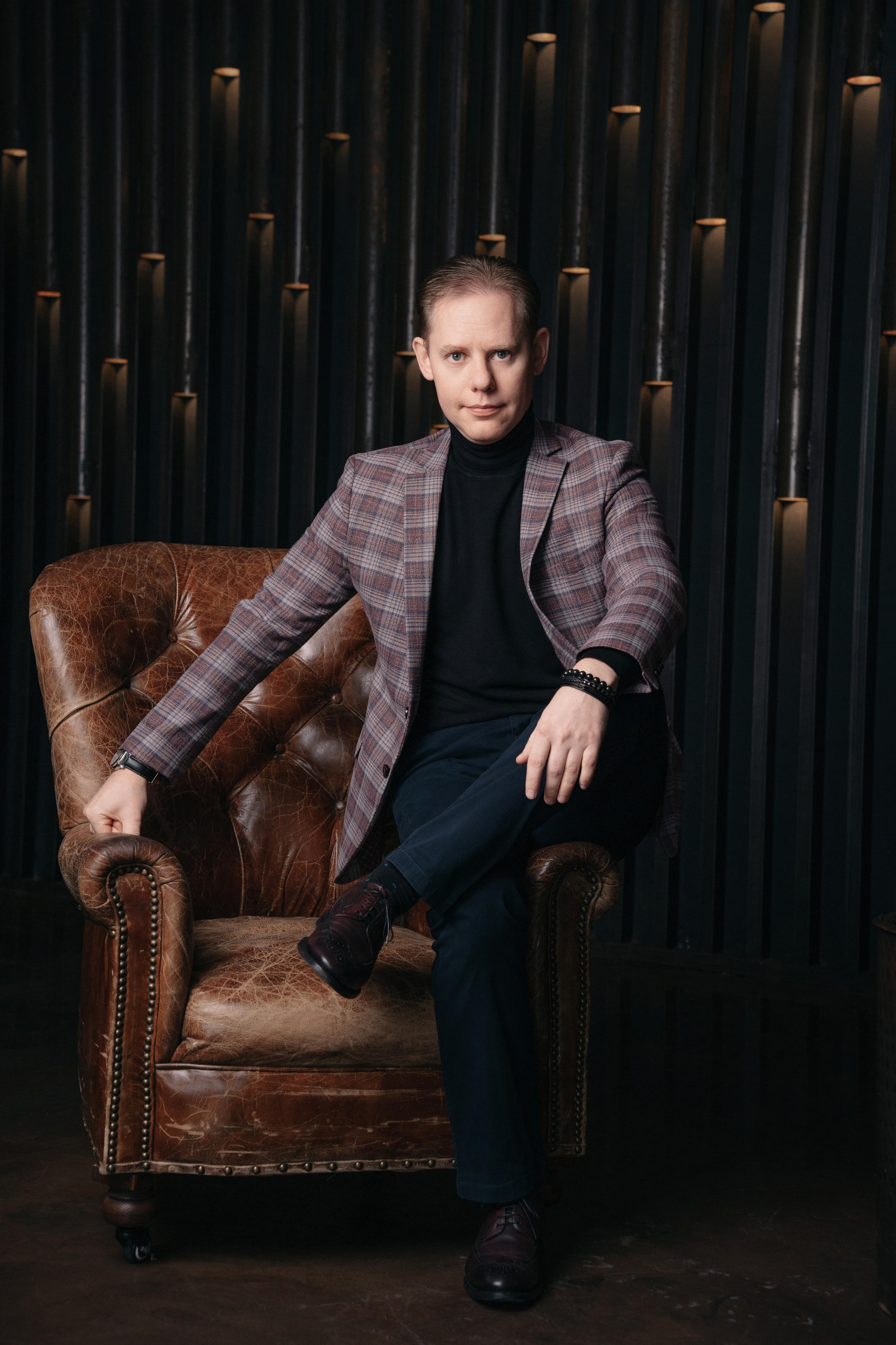 Бизнес фотосессия коуча Дмитрия Ощепкова