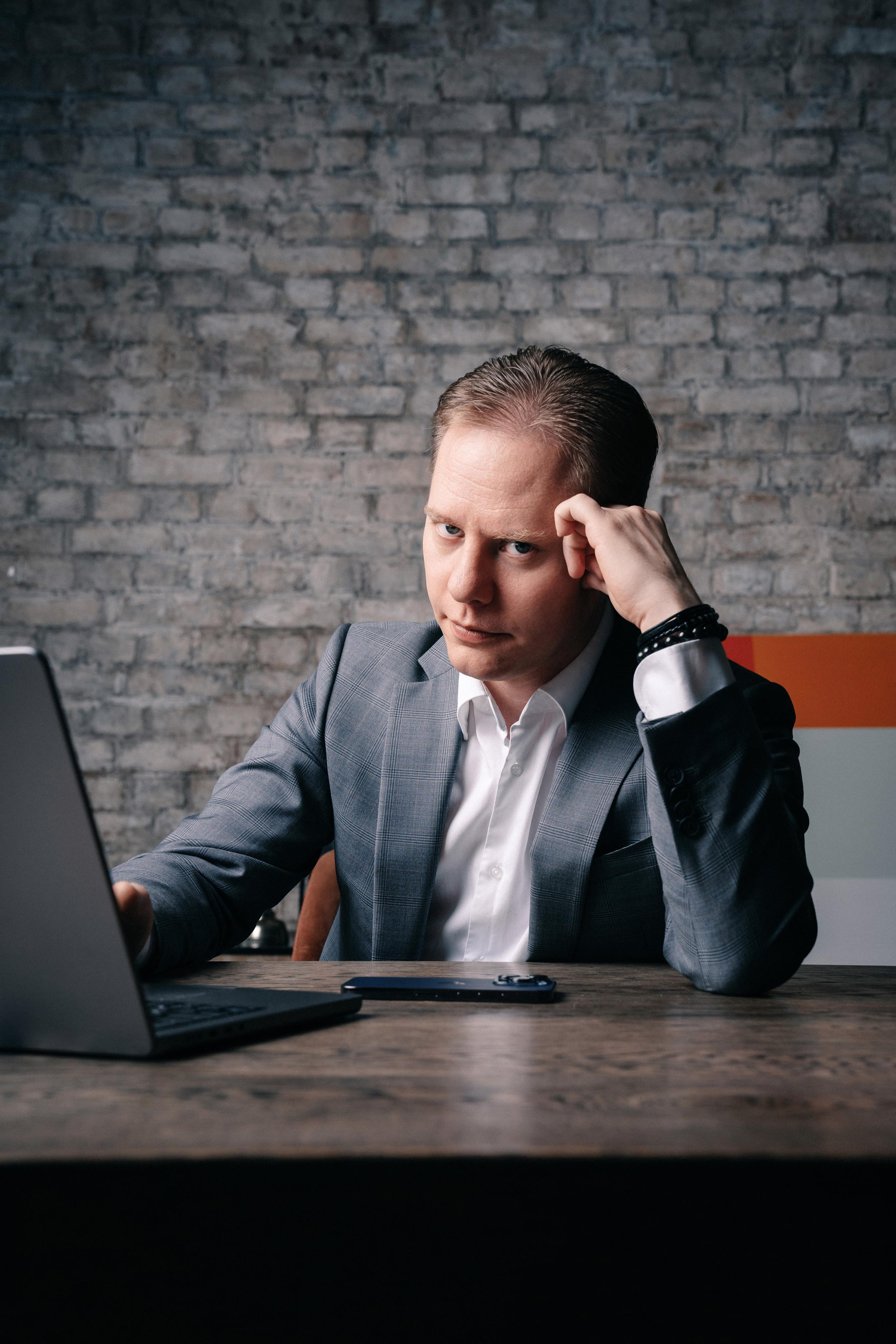 Бизнес фотосессия коуча Дмитрия Ощепкова