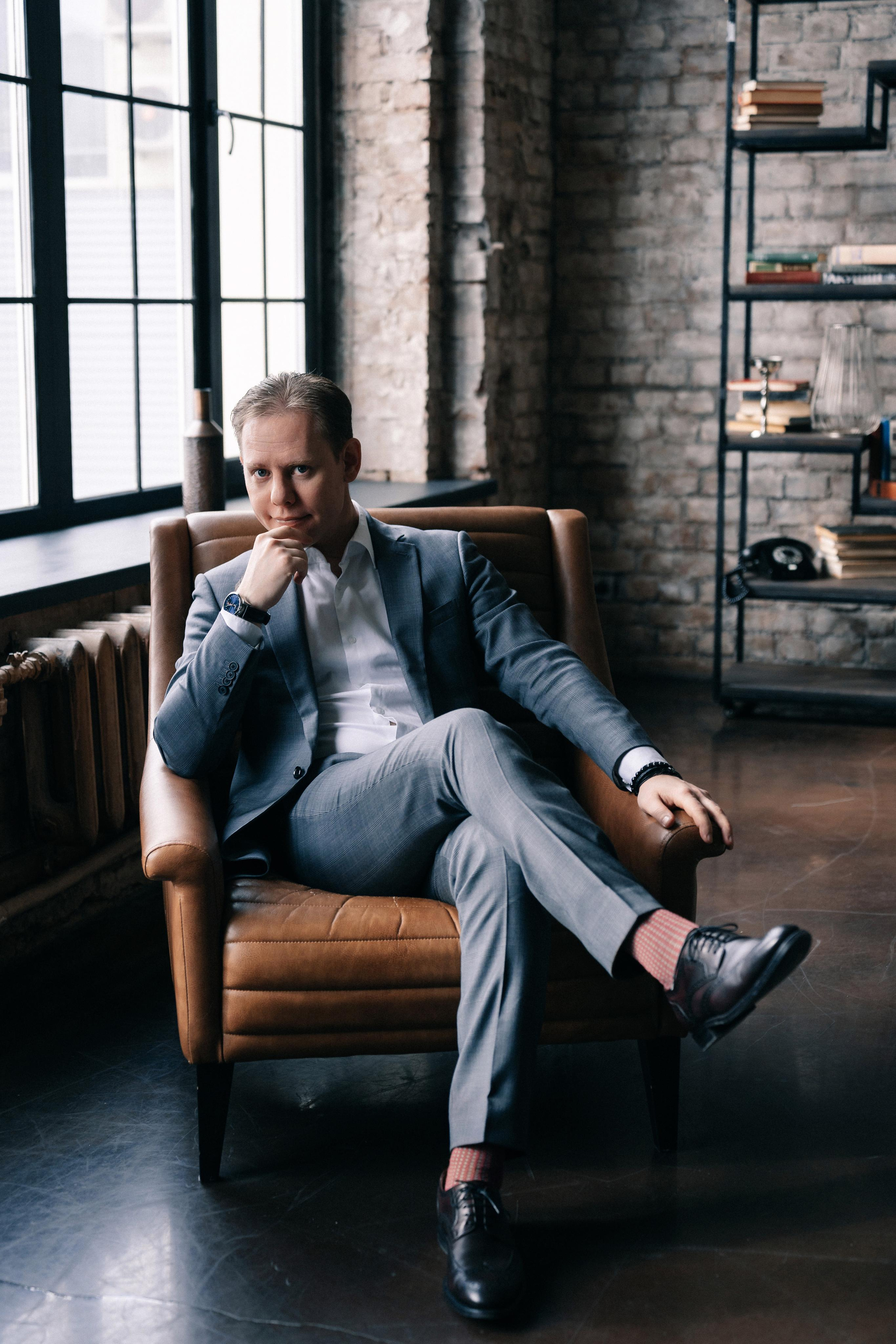 Бизнес фотосессия коуча Дмитрия Ощепкова