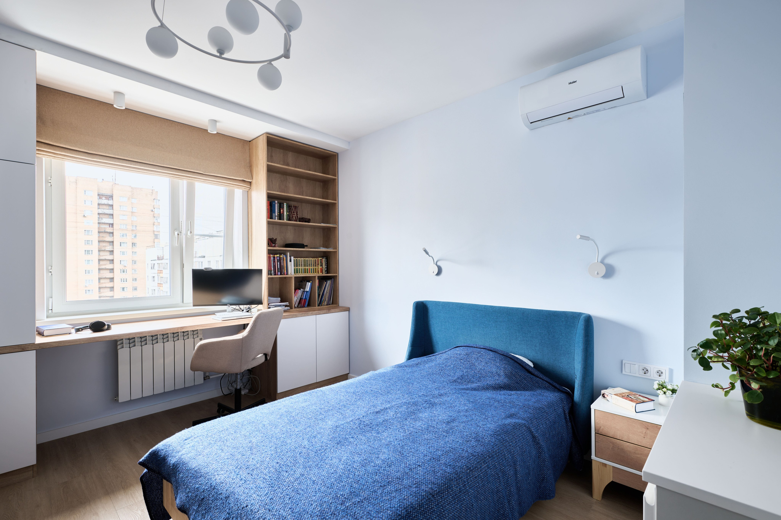 На улице Юных Ленинцев. Никита Хохловский фото и видео продакшн