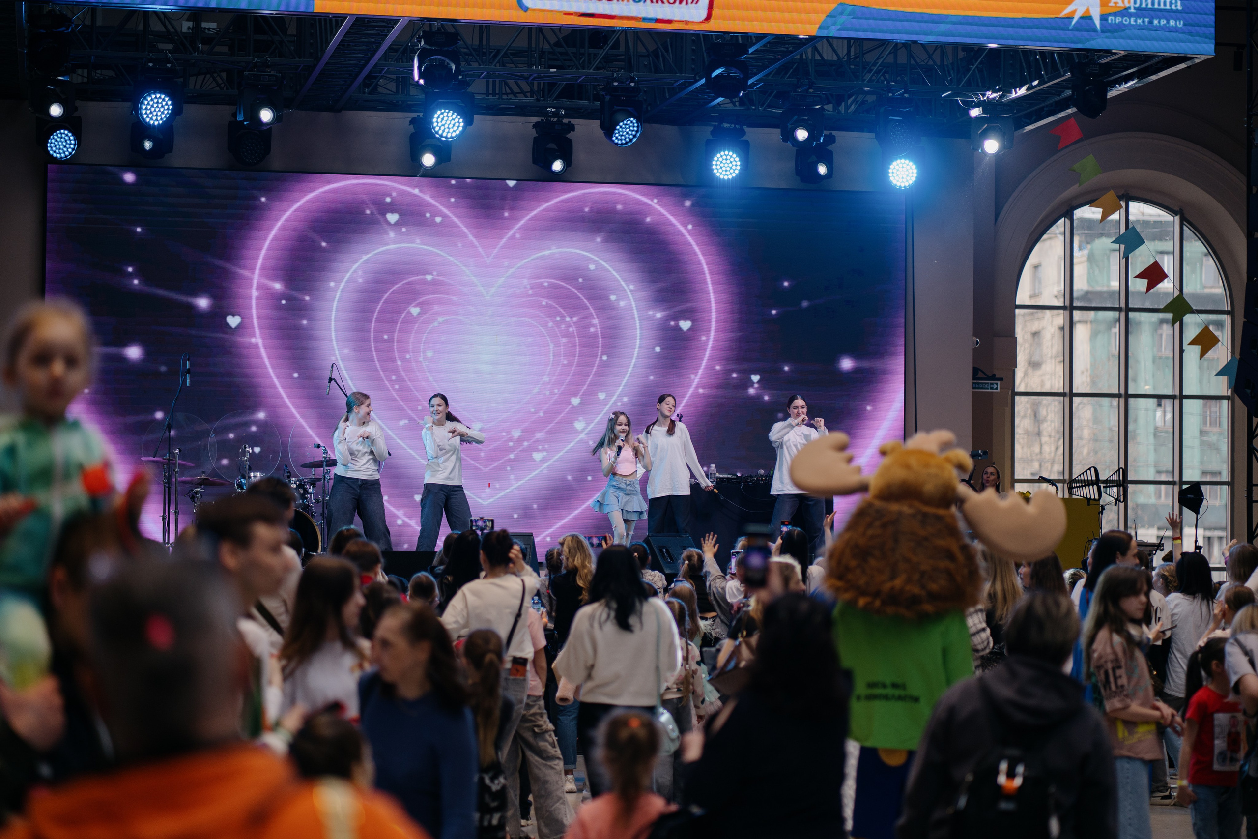 Три кота на «Каникулы с Комсомолкой» 04.05.24. Свадебный и семейный фотограф в Санкт-Петербурге Дмитрий Панин