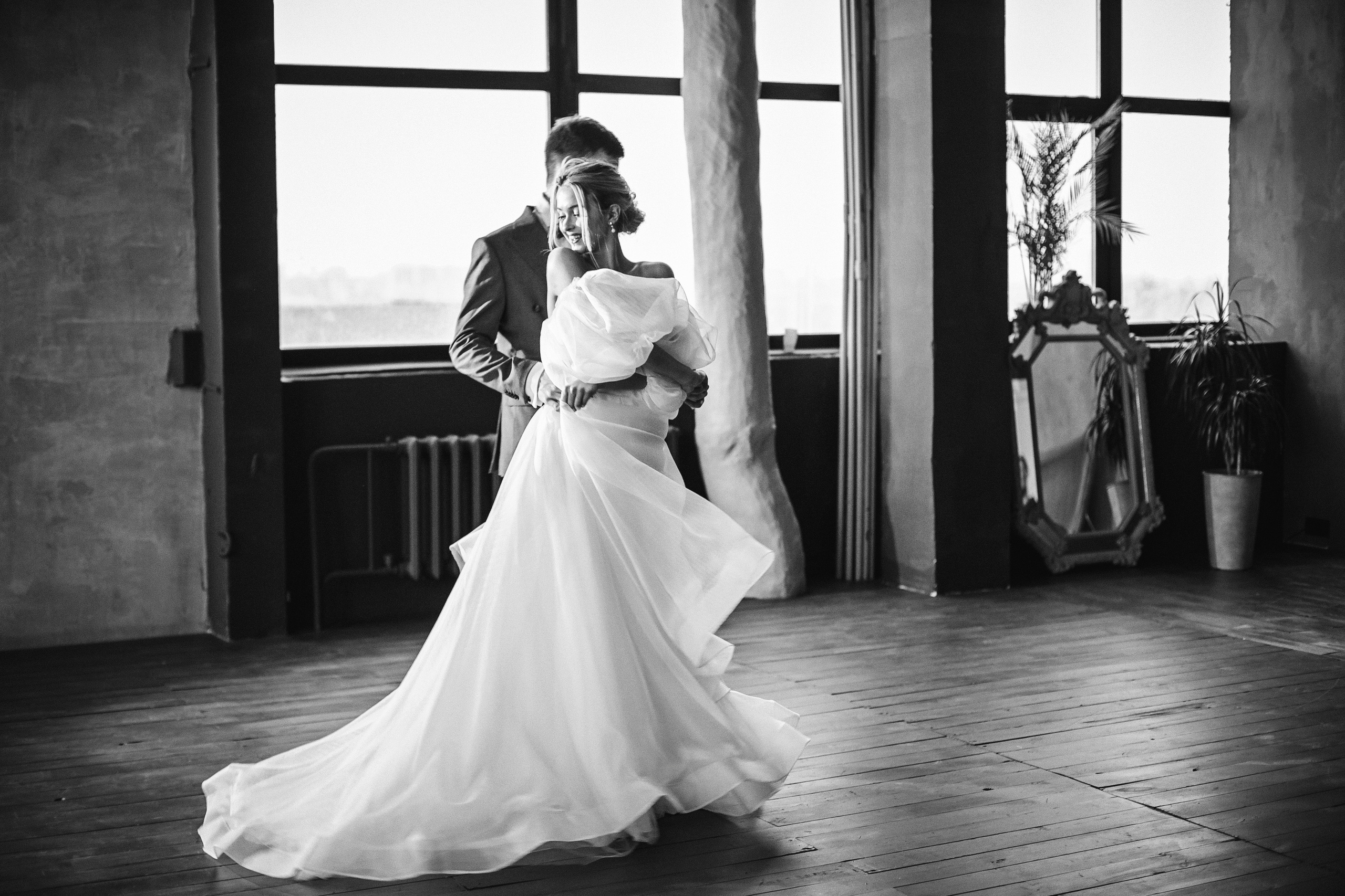 Свадебная съемка в студии. Выпускные альбомы Искитим, Бердск и Новосибирск Крюкова Елена