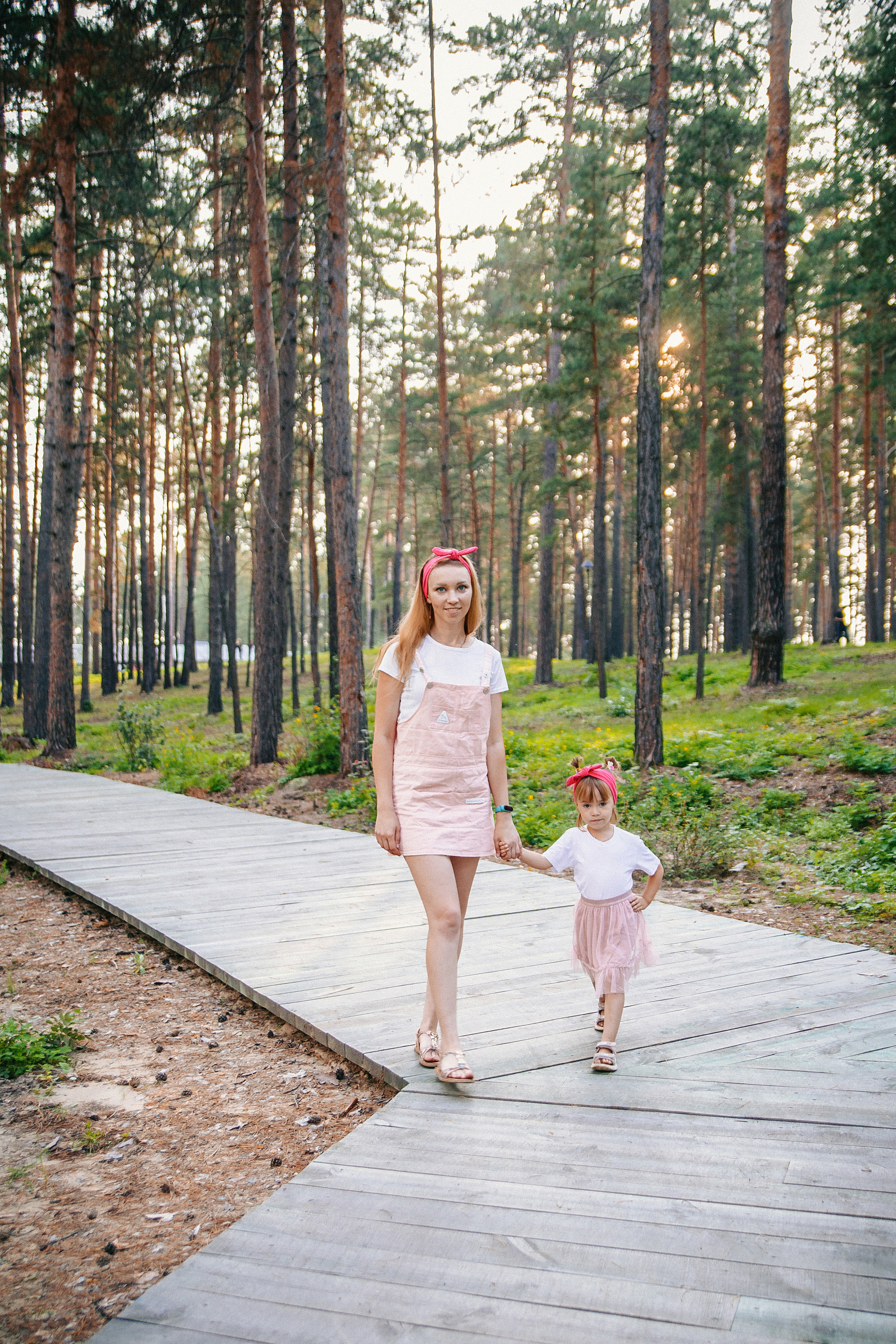 Алена с детьми. Выпускные альбомы Искитим, Бердск и Новосибирск Крюкова Елена