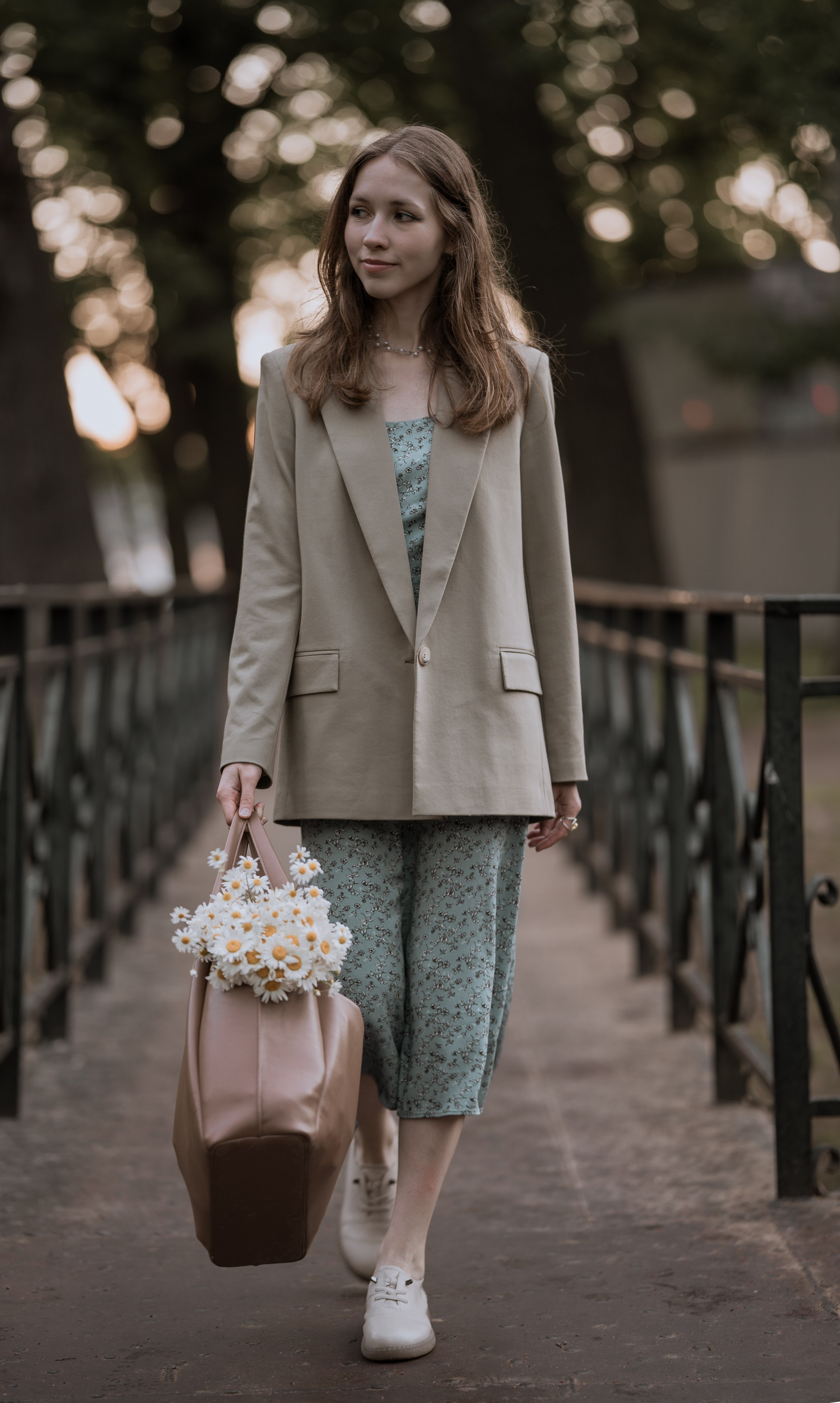 #Белые ночи. Рассвет в Лопухинском саду. Главная