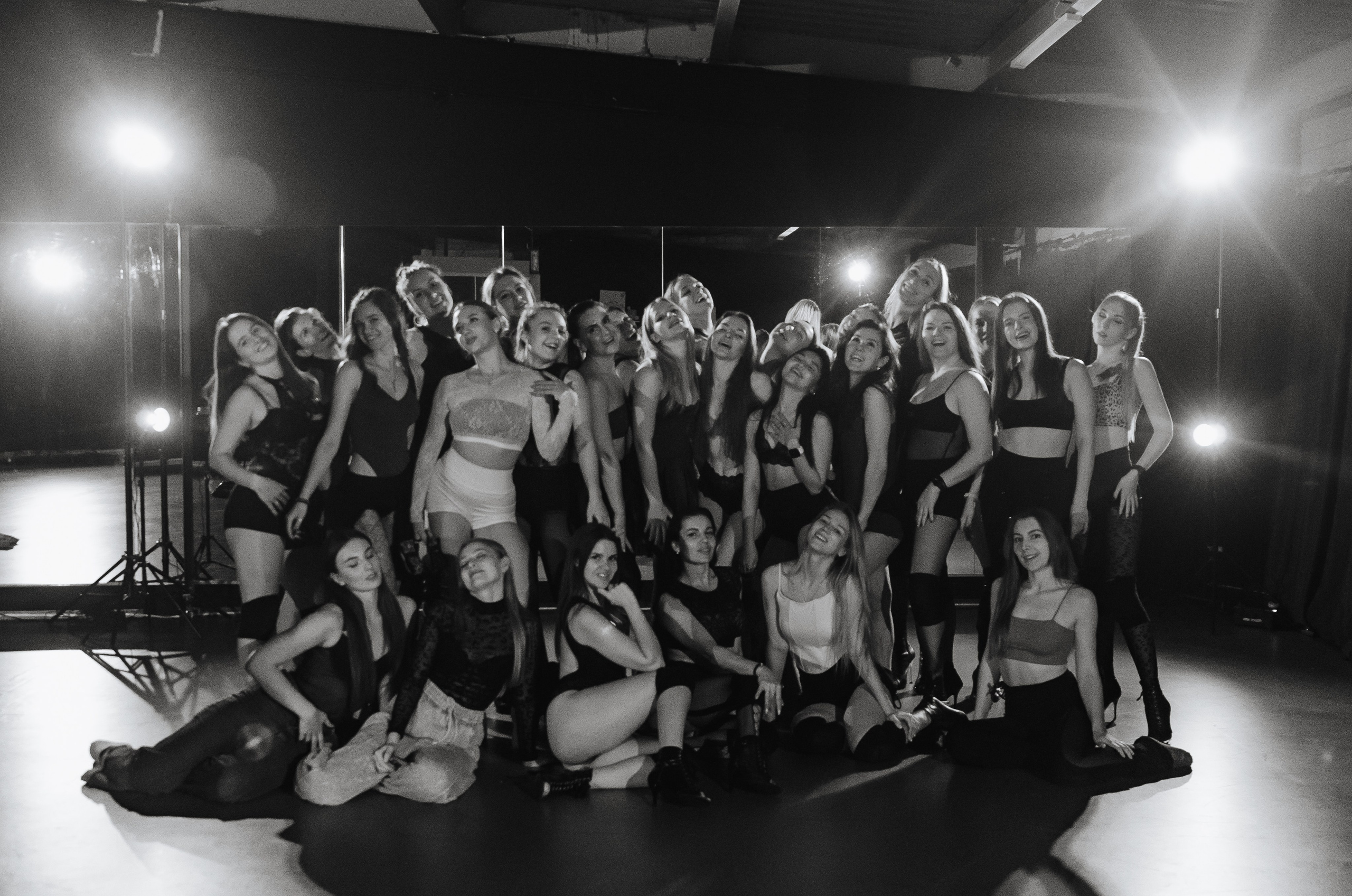 Мастер-классы по High Heels/Girly hip-hop от Оксаны ATTA. Денисова Аля — фотограф для парных съемок и индивидуальных историй в Барнауле