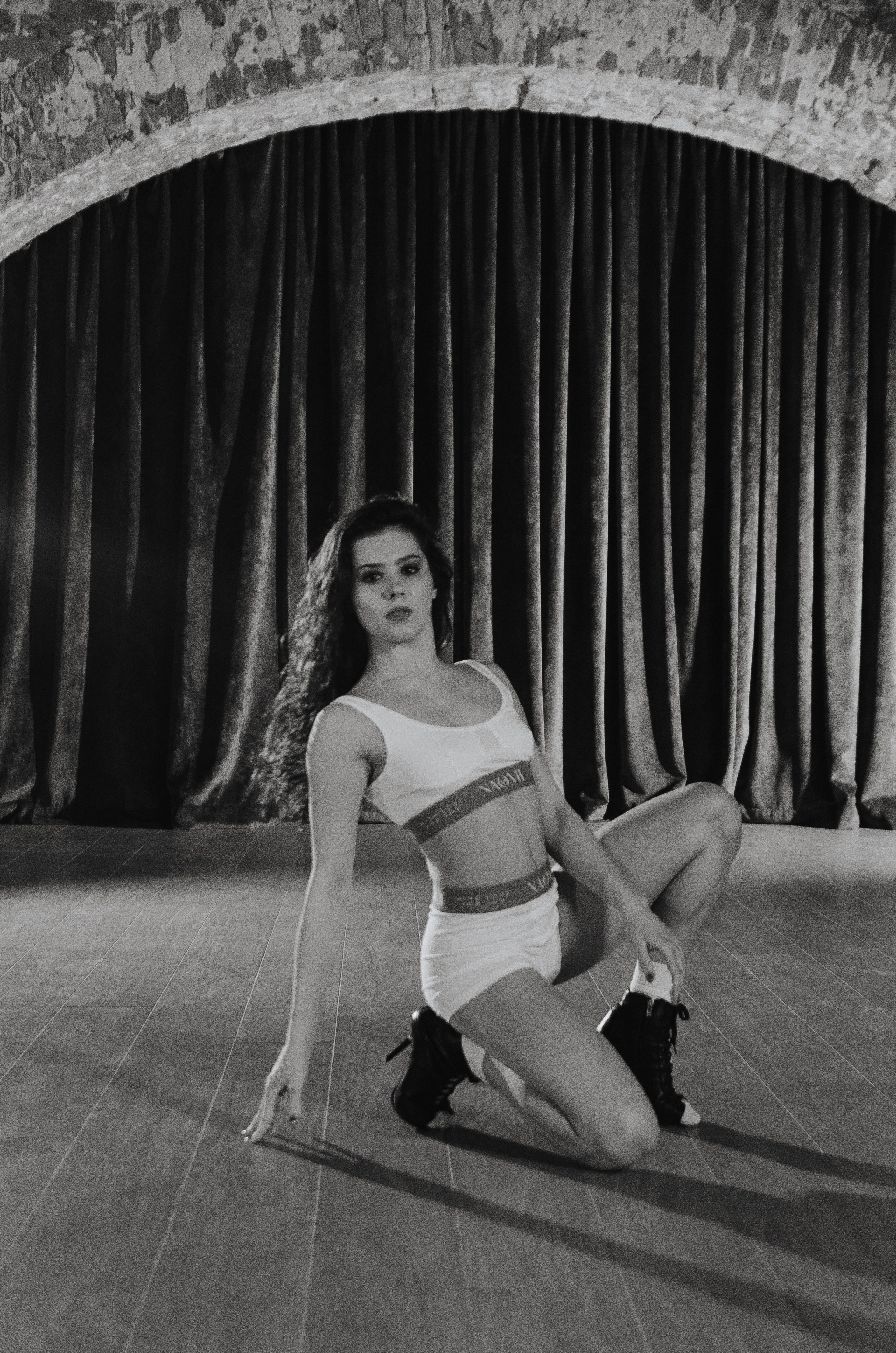 Фото-подглядки с видеосъемки танцевальной команды «Secret». Денисова Аля — фотограф для парных съемок и индивидуальных историй в Барнауле