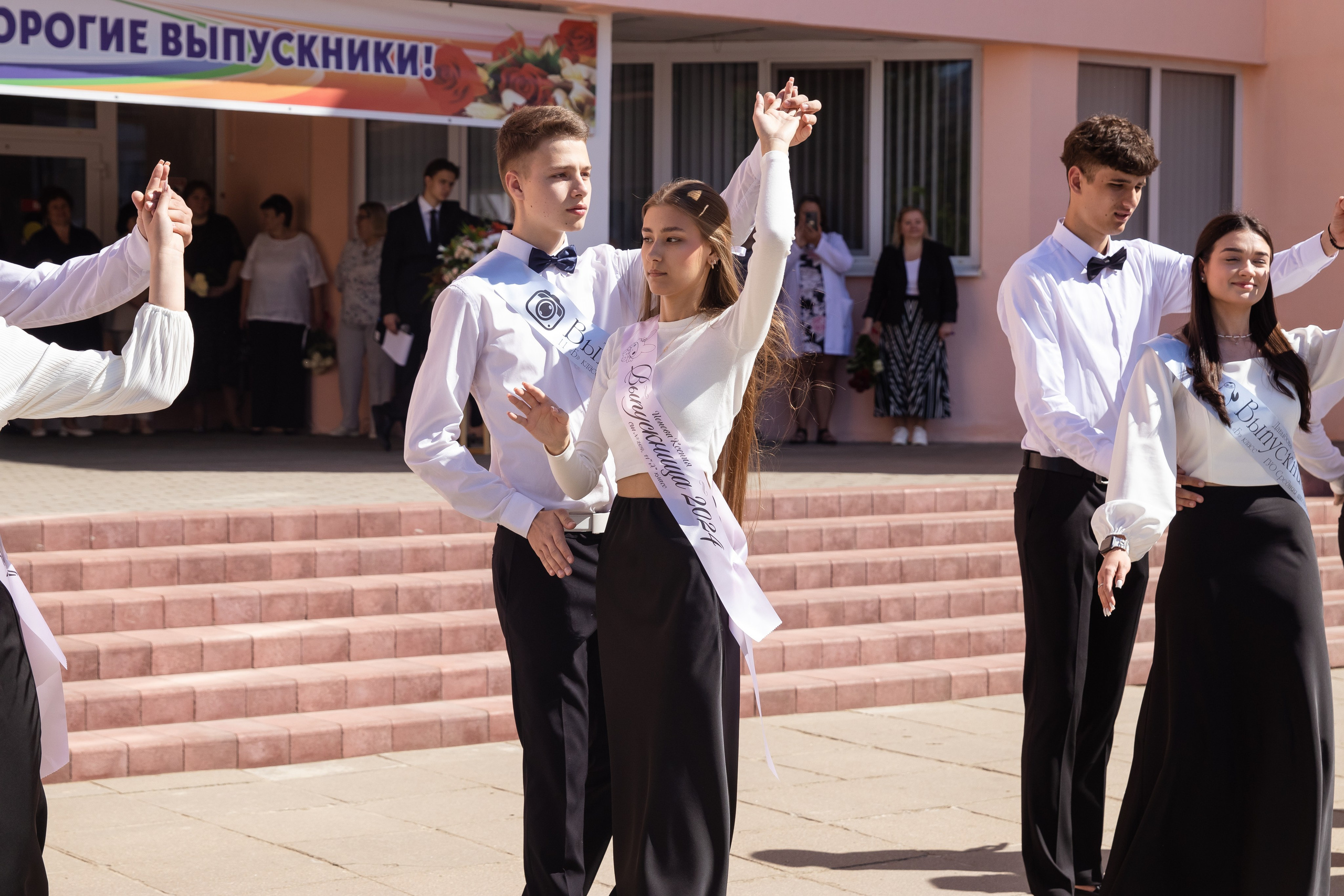 Последний Звонок 2024. Репортажный фотограф Минск ❘ Костецкий Илья ❘ Беларусь