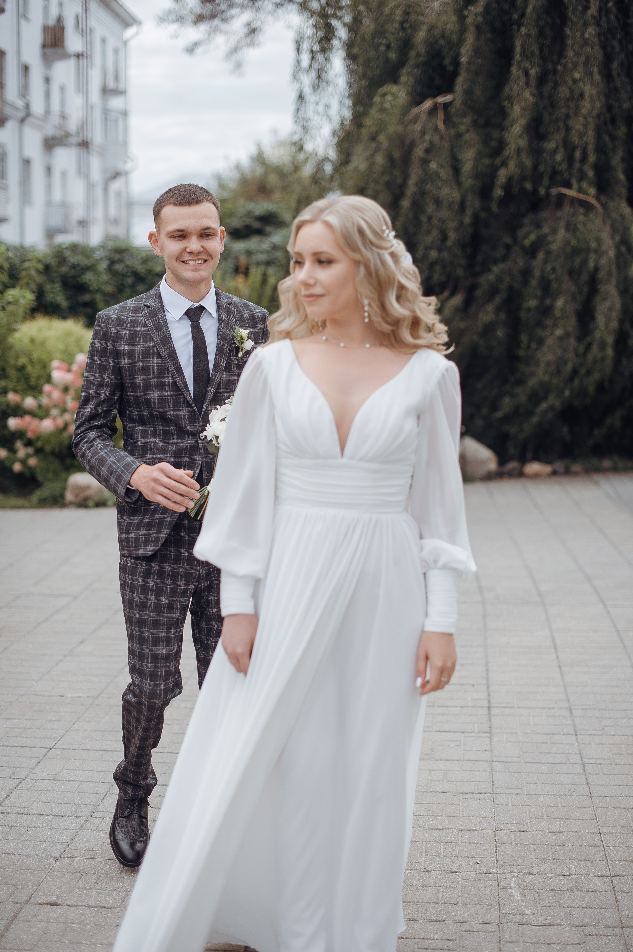 Тёплым осенним днём Николай и Наталья. Свадебный фотограф в Ярославле Денис Медоваров