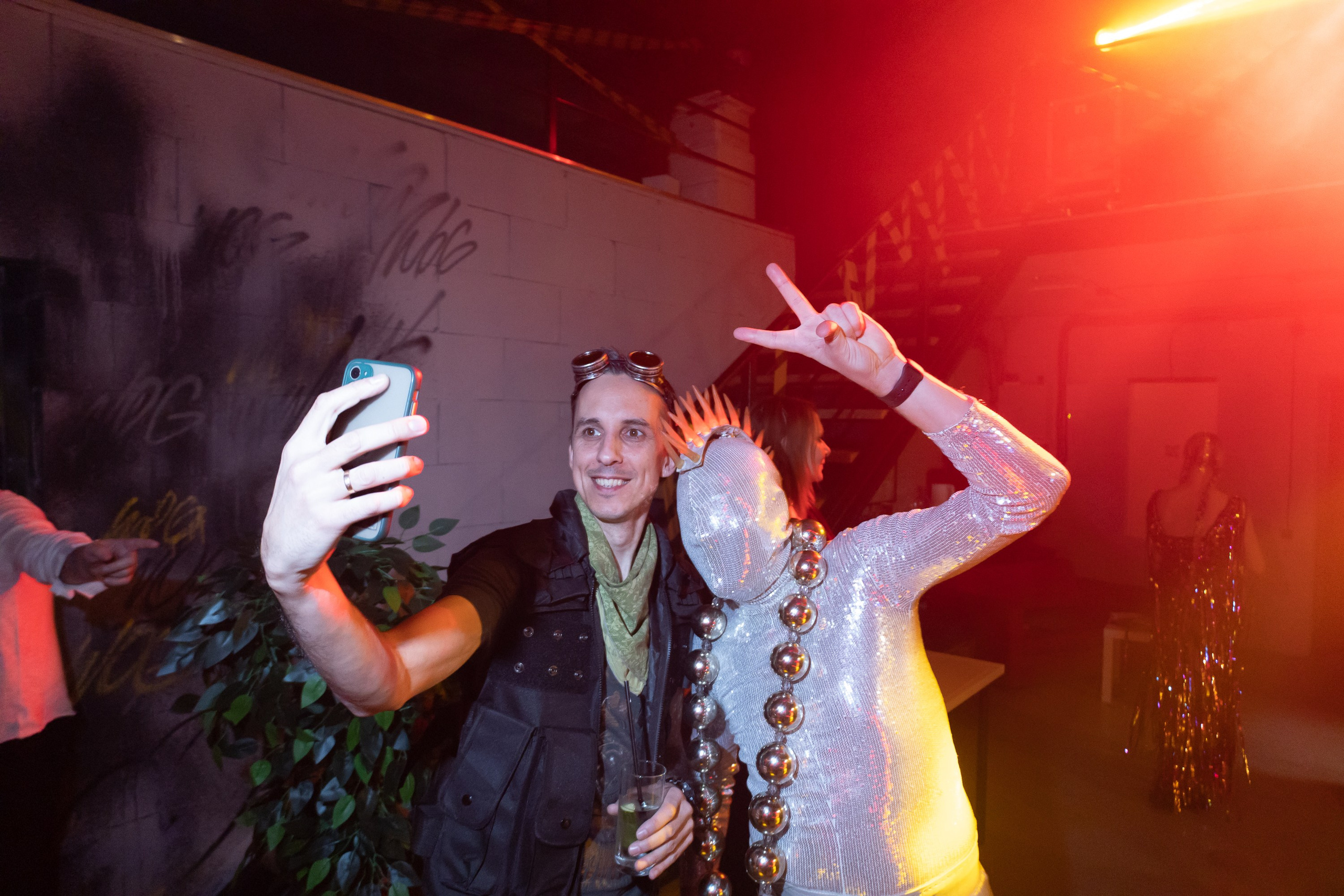 Корпоратив WOG в стиле Burningman. Фотограф свадебный, репортажный, индивидуальный, фото для маркетплейсов, брендов, автосалонов