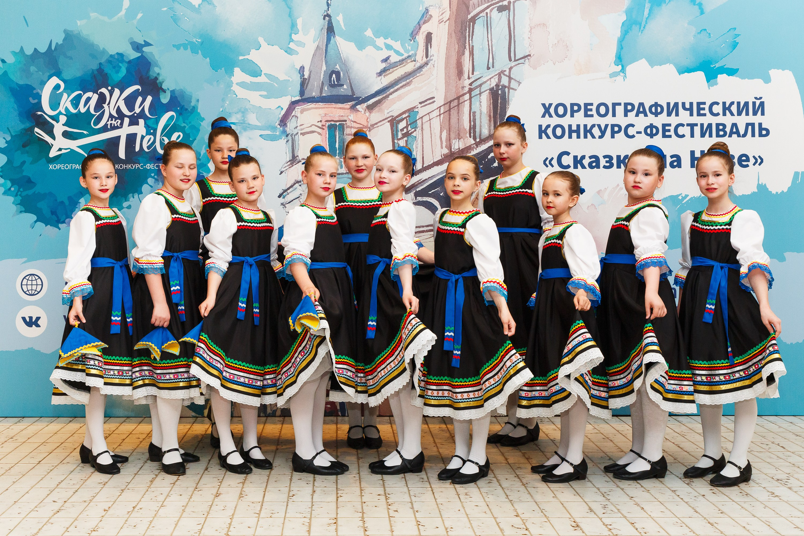 Репортажный фотограф на фотозону в Санкт-Петербурге. Фотограф для танцевальных коллективов. Фотограф на мероприятие. Фотосъёмка танцевального конкурса Сказки на Неве. Фотосессия для танцевальной студии. Фотограф на детский праздник, Спб. Профессиональный фотограф на детский праздник. Фотосессия на день рождения.