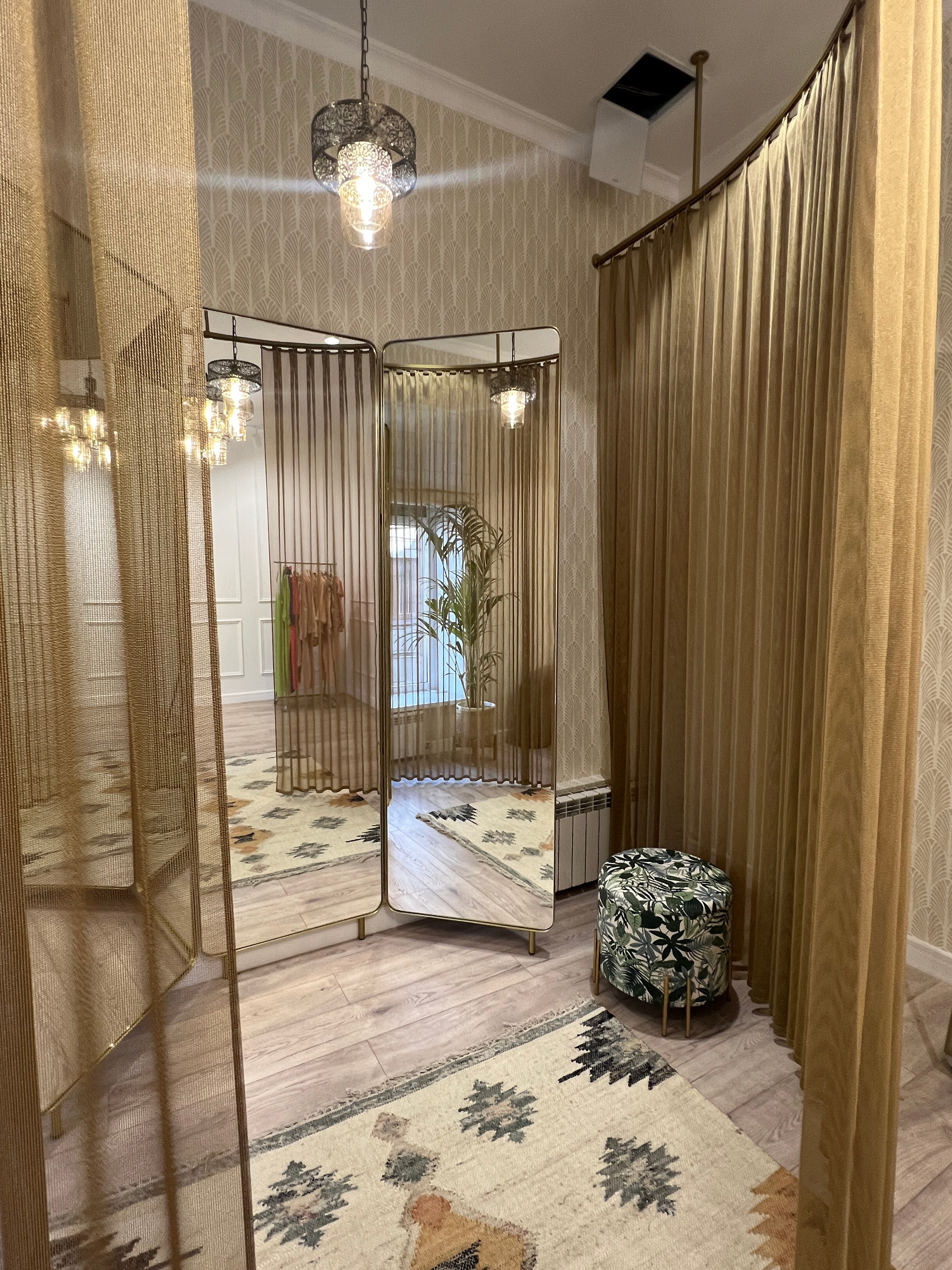 ТОРГОВЫЕ ЗАЛЫ, ОФИС «ANNA VERDI». Студия дизайна интерьеров FORMA