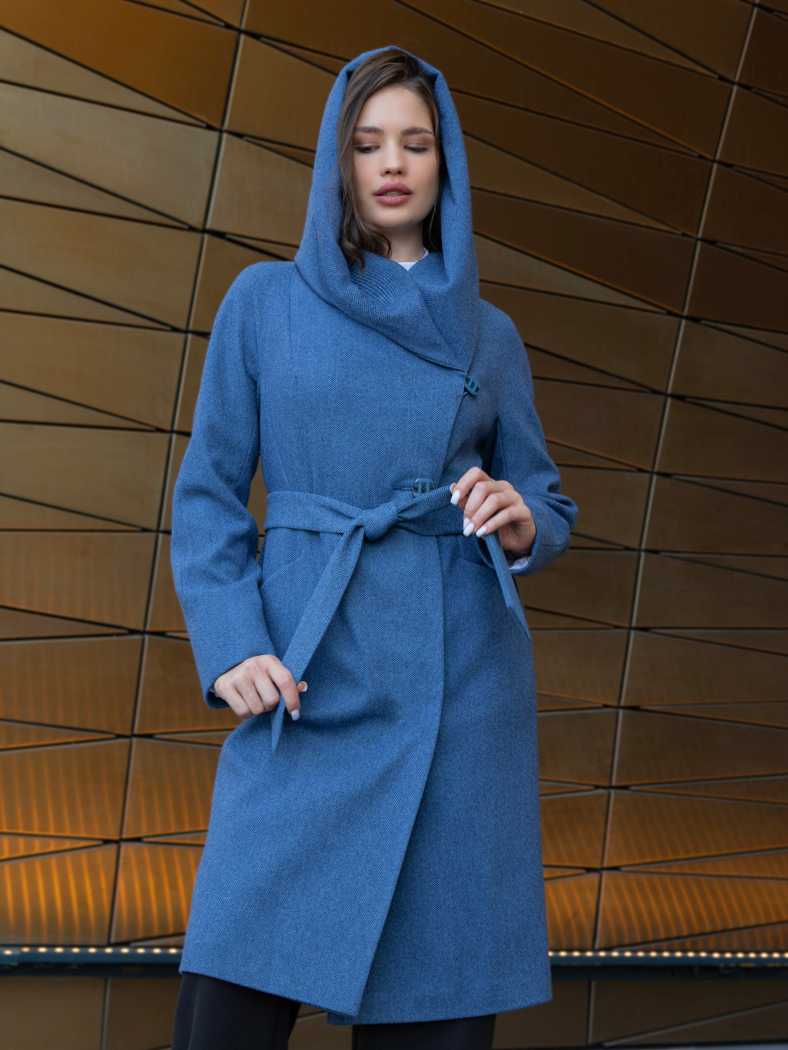 Пальто. Фотостудия для Wildberries Ozon