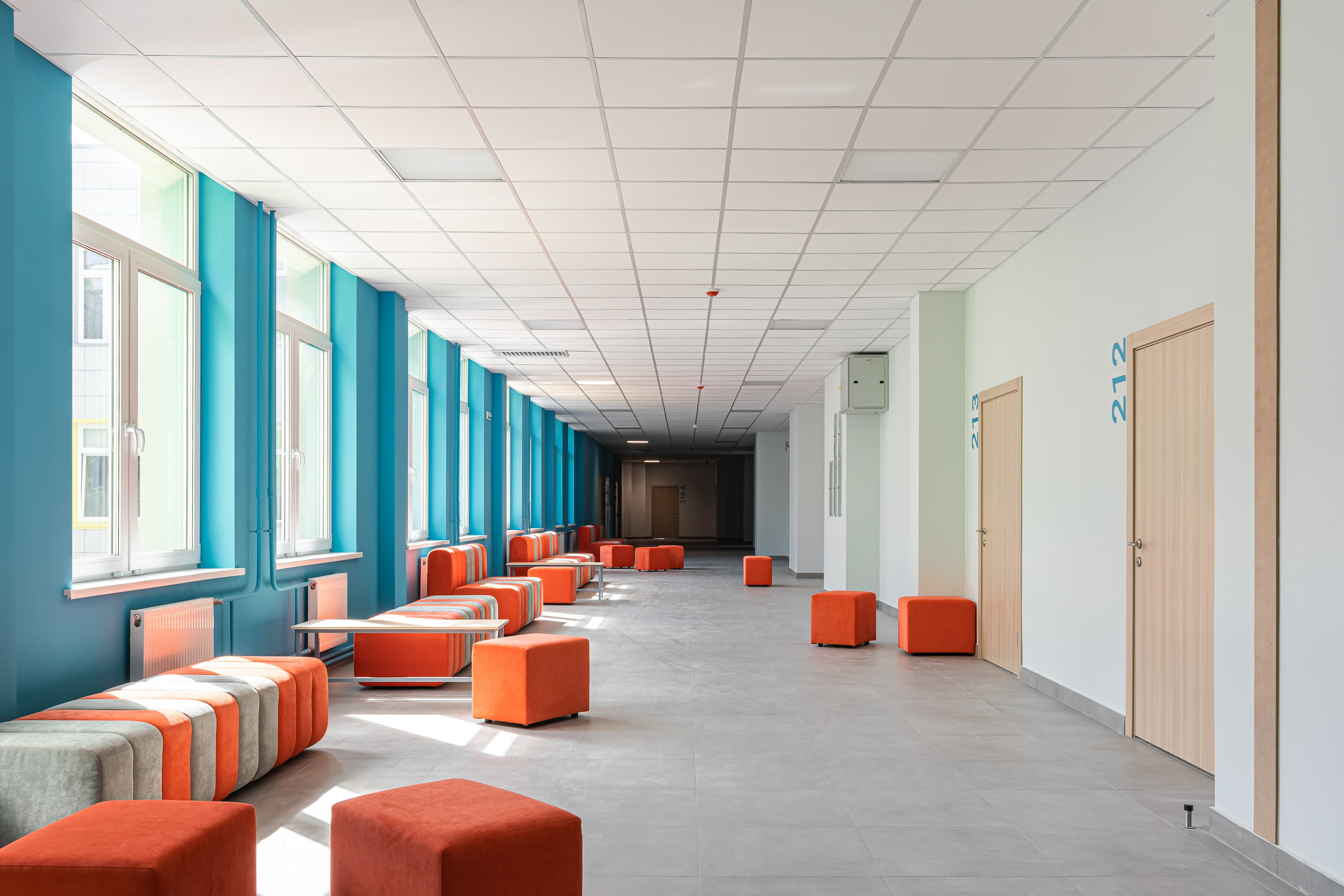 «Умная» школа № 74, г. Киров. Дизайнер Алина Вейнкрот. Иван Благушин. Интерьерный и архитектурный фотограф в Москве и Санкт-Петербурге