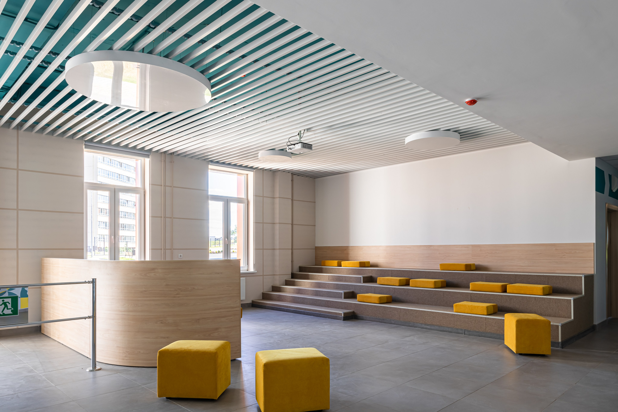 «Умная» школа № 74, г. Киров. Дизайнер Алина Вейнкрот. Иван Благушин. Интерьерный и архитектурный фотограф в Москве и Санкт-Петербурге