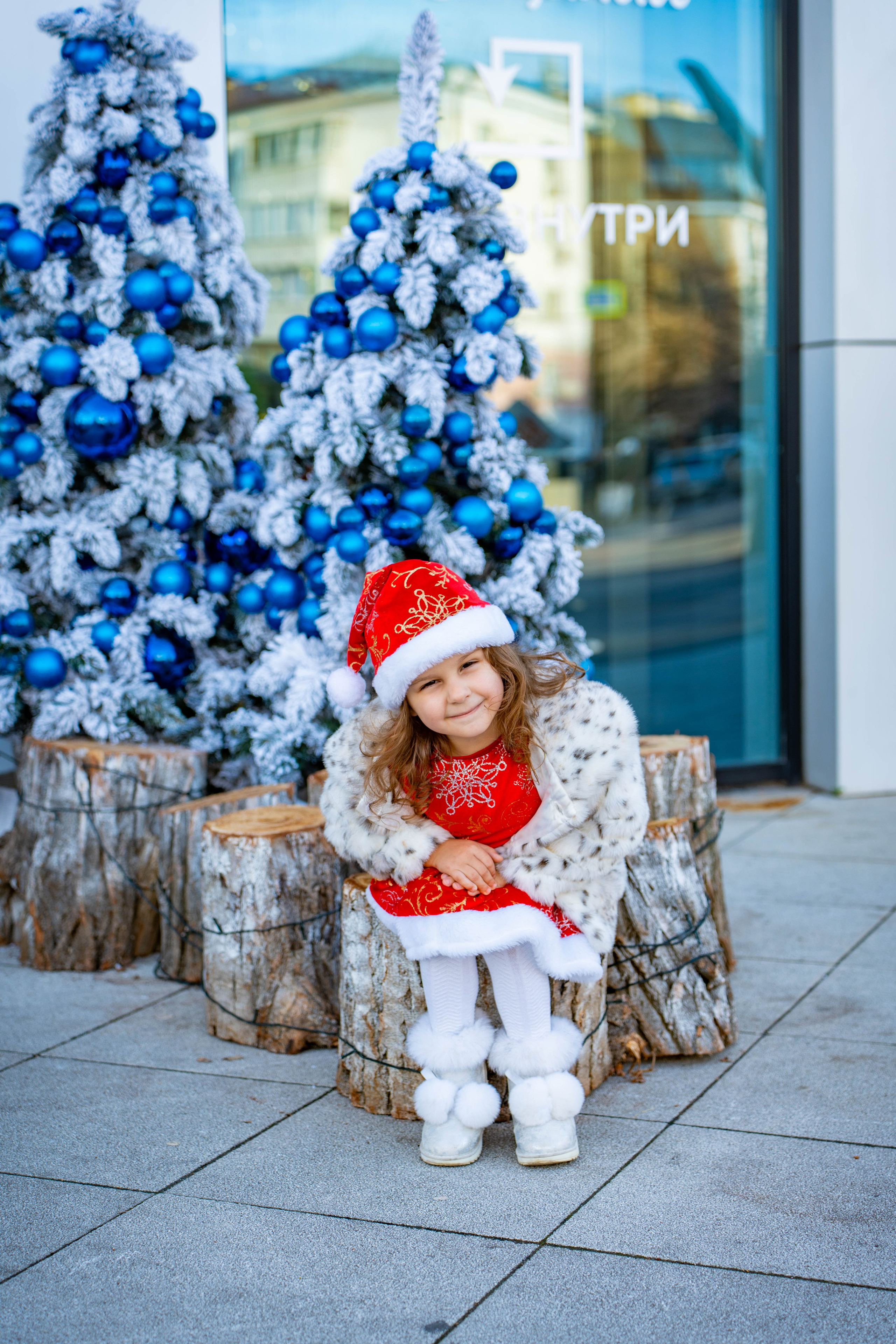 Новогодняя фотосессия в Новороссийске. Семейный и детский фотограф Екатерина Черняева. Снимаю портреты, love story, фотопрогулки, работаю на улице, в кафе, студии, дома у клиента