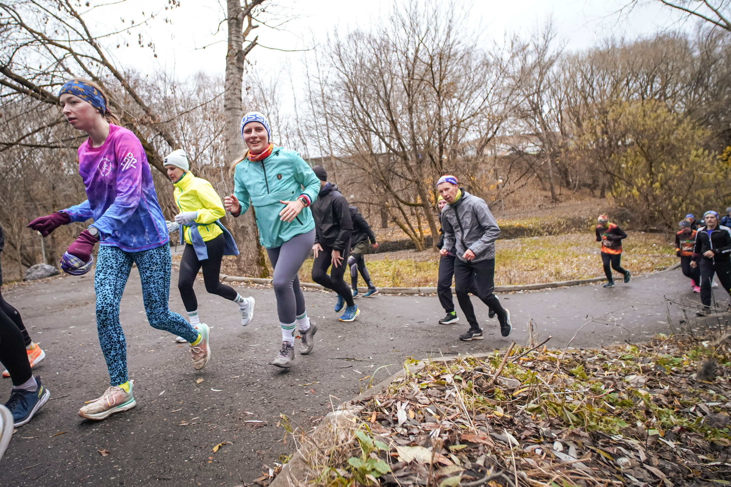 #марафонудома #яuzarun 2024 2-я петля, группа 6:30. Роман Капилюшов. Бег. Фото. Видео. г. Люберцы