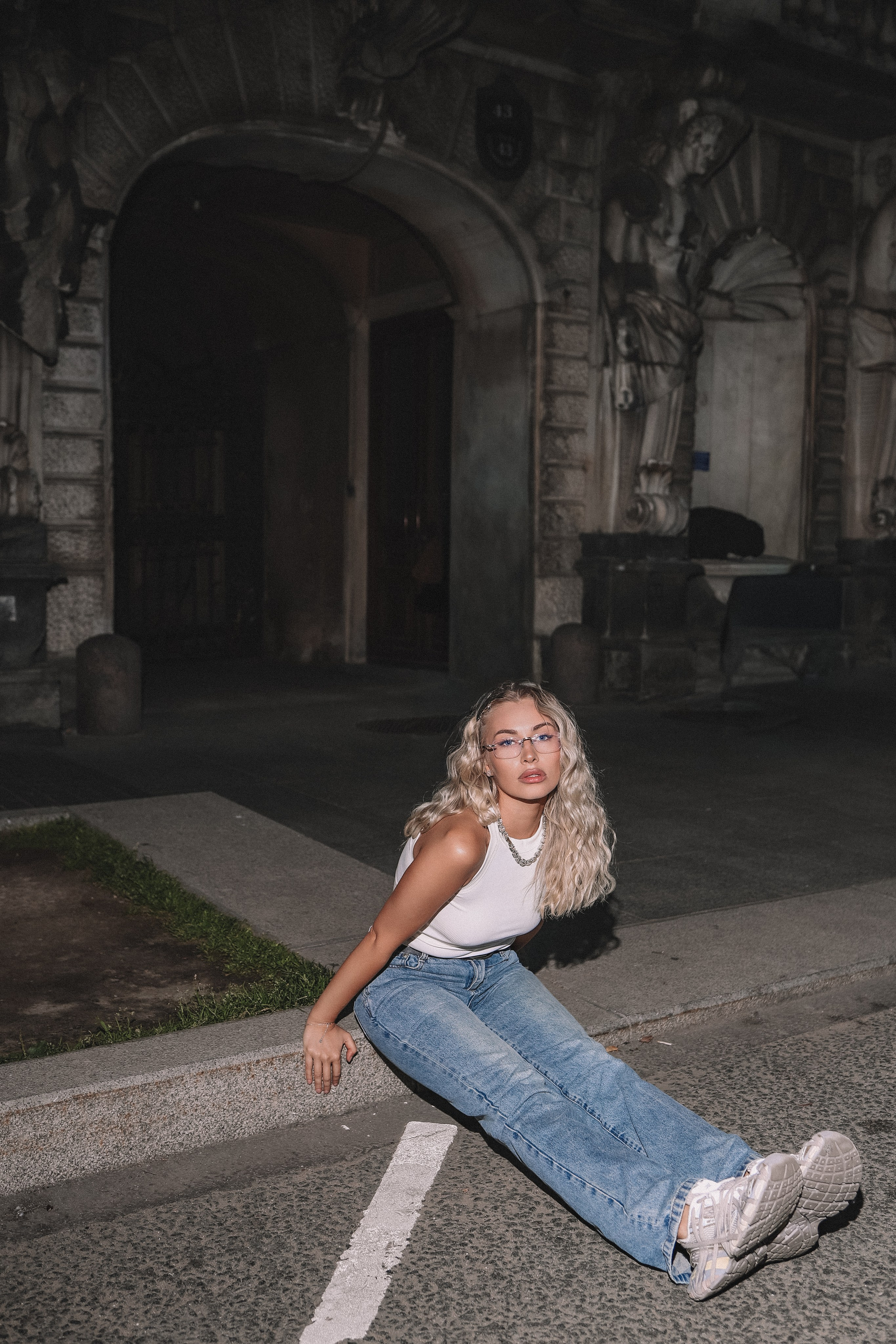 Полина — вечерний Петербург, съёмка со вспышкой | О. Беляева. Фотограф Олеся Беляева | Санкт-Петербург и Ленобласть