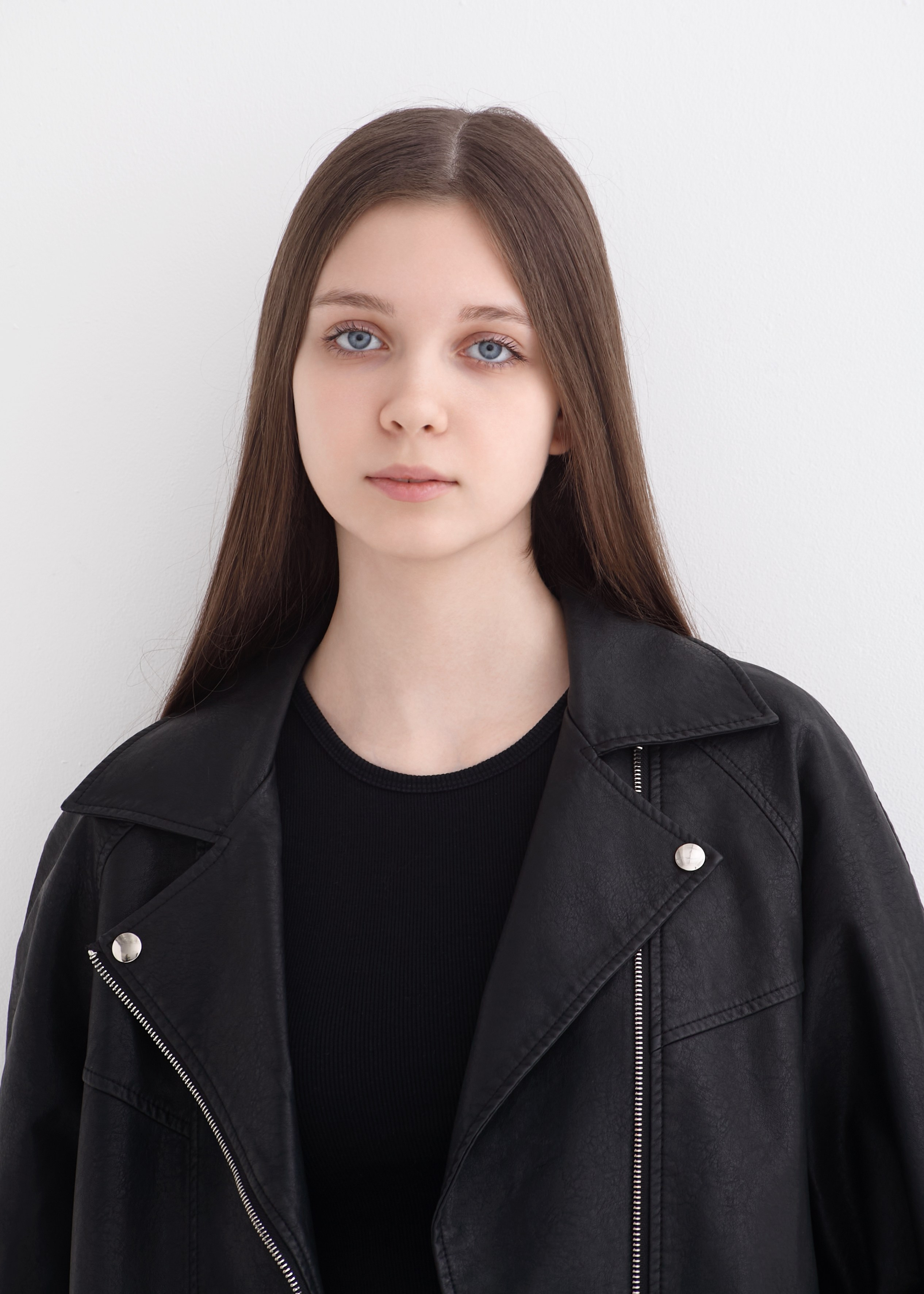 Модельные тесты для Иры. Модельные тесты в Москве. Фотограф Вика Паршина