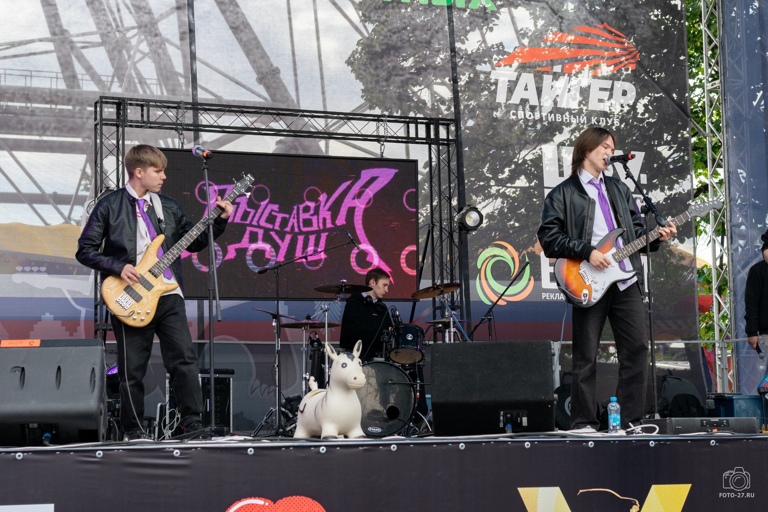 Антон Курдюмов фотограф в Хабаровске Рина Курдюмова фото27 foto27 Антон Дорофеев репортажный репортаж документалист Тони и Рина фотосоздатели Международный фестиваль Рок в защиту животных Хабаровск