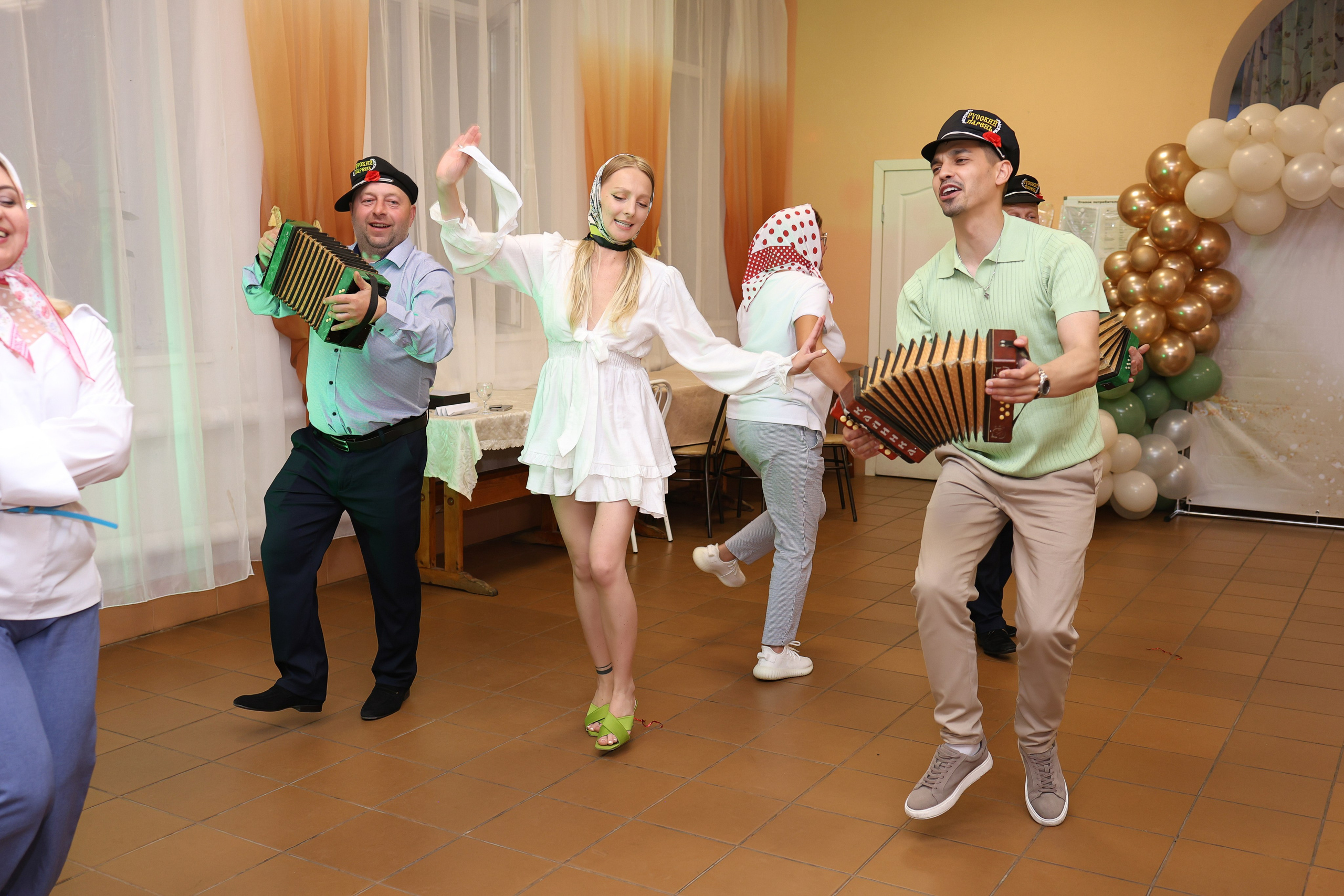 Ведущий на Юбилей в Туле!. НаВеселе…)) Тамада (Ведущий) в Туле! Юбилеи, Свадьбы, Корпоративы! Ростовые куклы! И всё необходимое для Вашего Праздника!