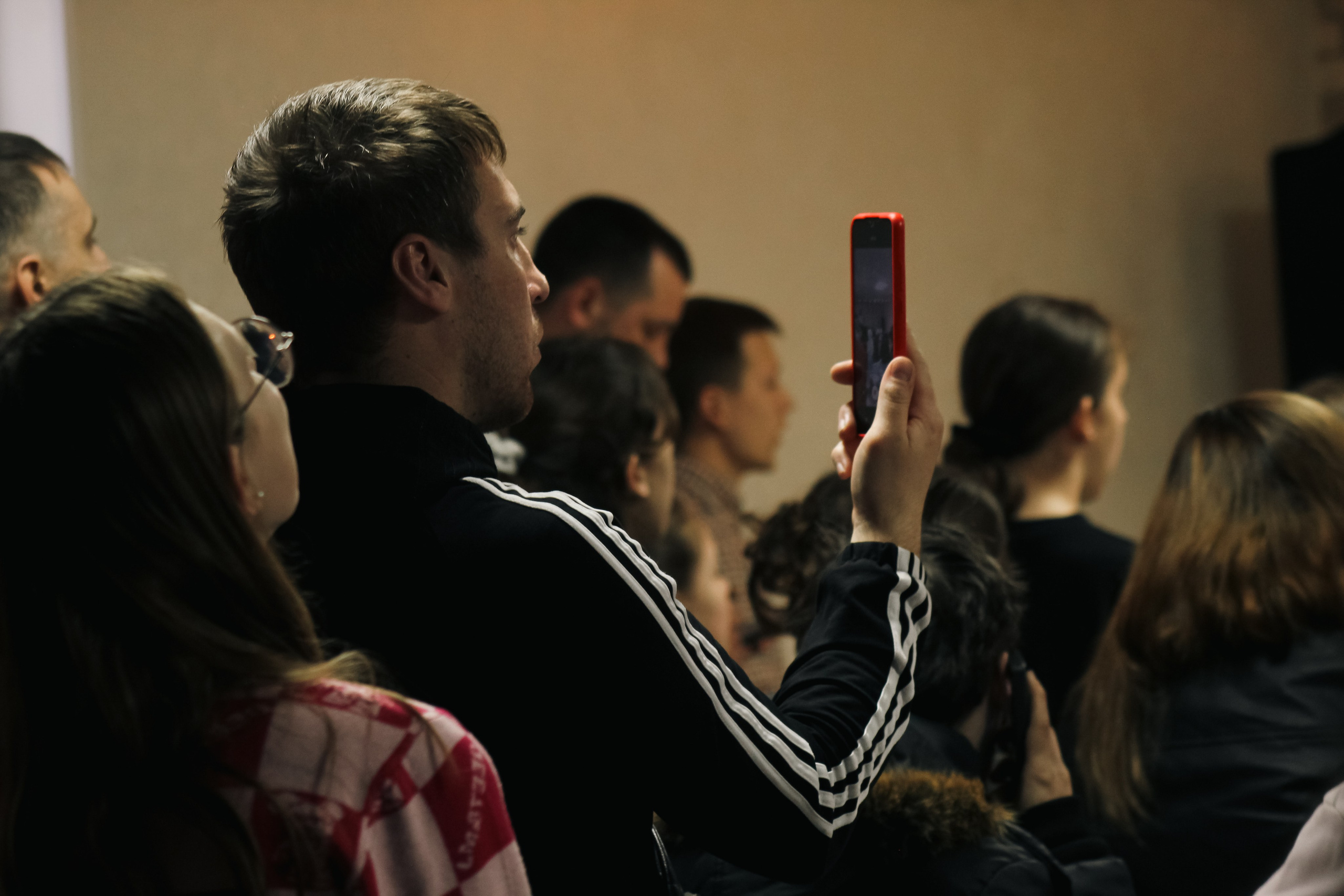 Молодёжный вечер. Илья Чемис — Фотограф в Мариуполе