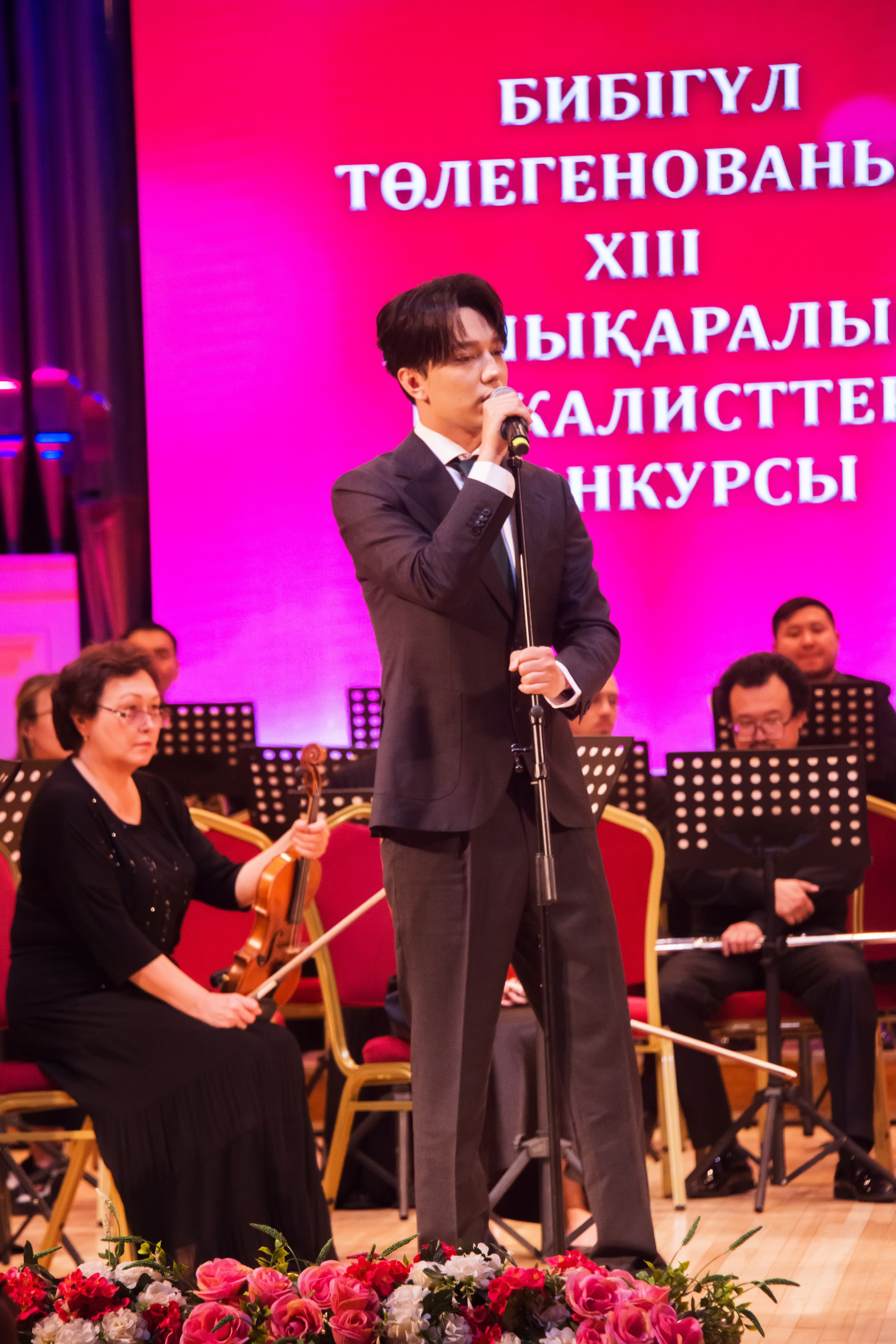 Конкурс вокалистов Бибигуль Тулегеновой (25.09.2025.). Фотосъёмка. Фотограф Сергей Авдеев-семейный и детский фотограф в Алматы