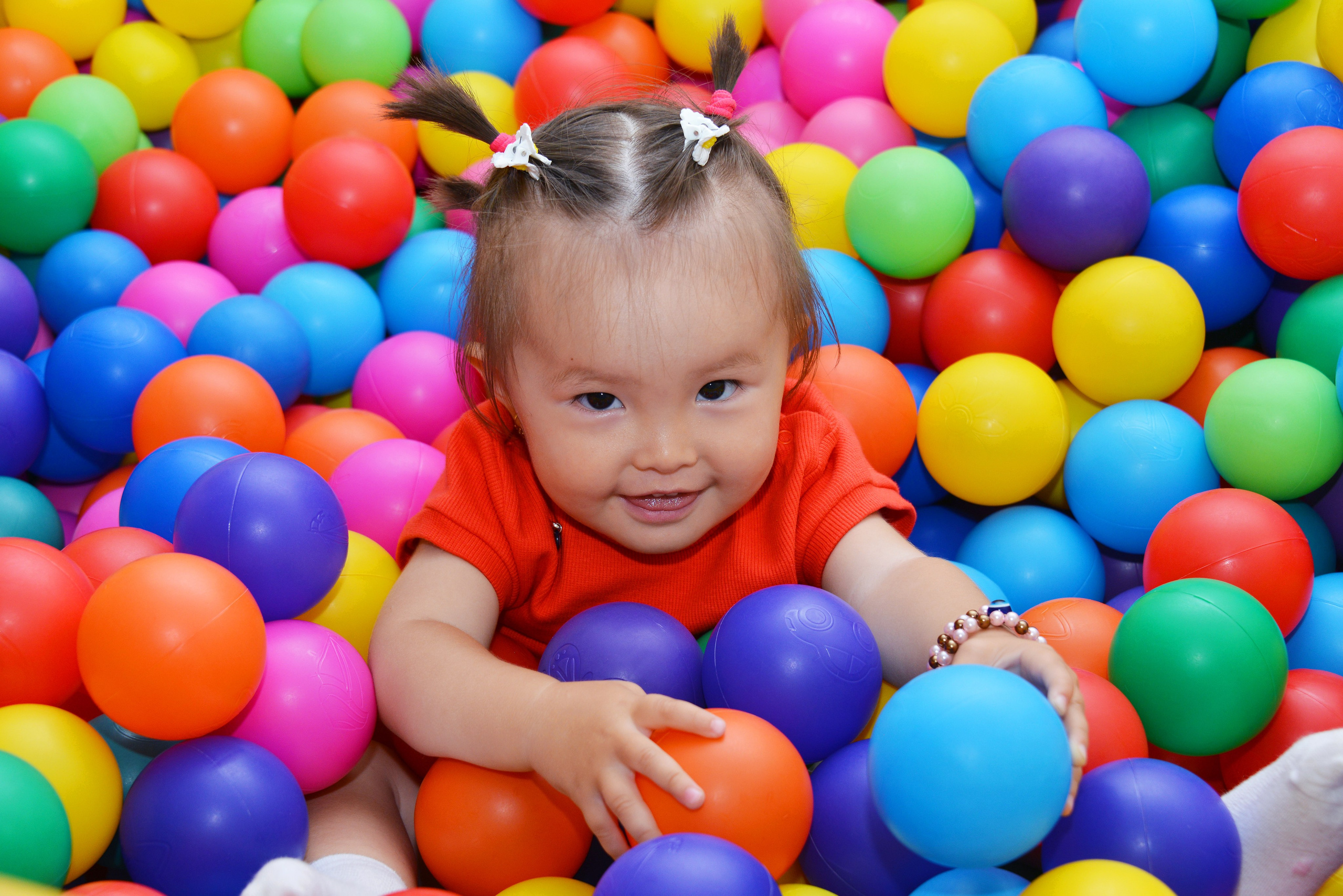 Дети-5 (Адель-1годик). Фотосъёмка. Фотограф Сергей Авдеев-семейный и детский фотограф в Алматы