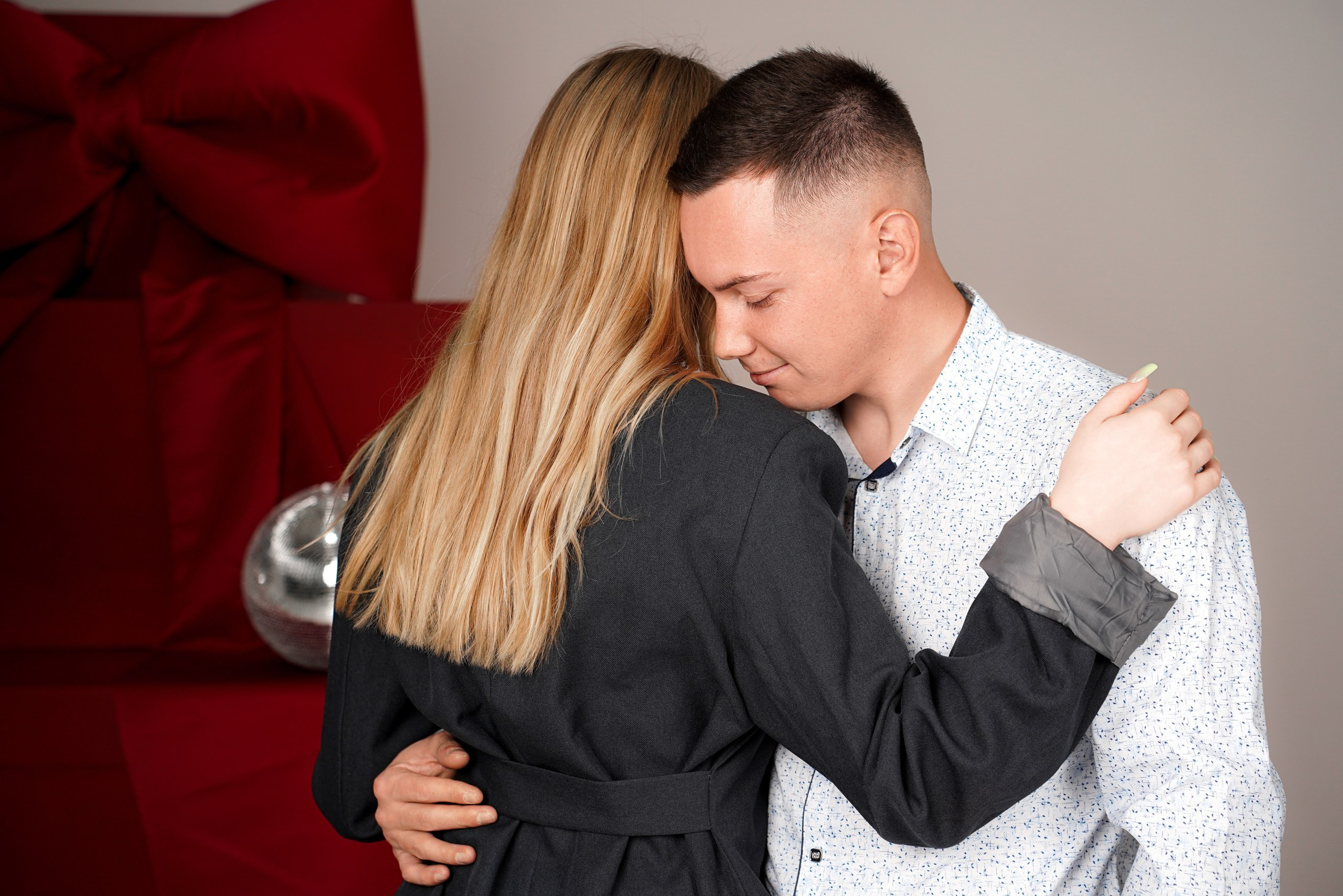 «Предложение руки». Love story в фотостудии Modo. Свадебный фотограф в Ростове-на-Дону. Таинство Крещения и Венчания, семейные фотосессии. Алёна Чёботова