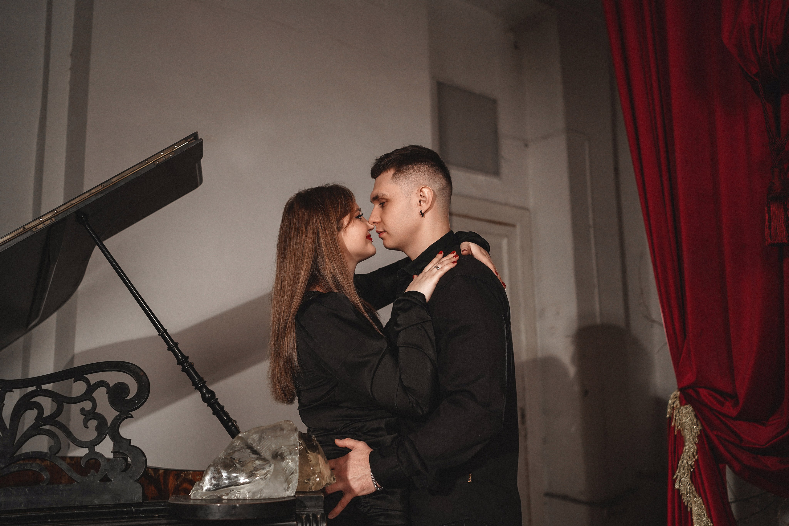 Семейная фотосессия в фотостудии MOX. Фотограф Ростов-на-Дону. Свадебный фотограф в Ростове-на-Дону. Таинство Крещения и Венчания, семейные фотосессии. Алёна Чёботова